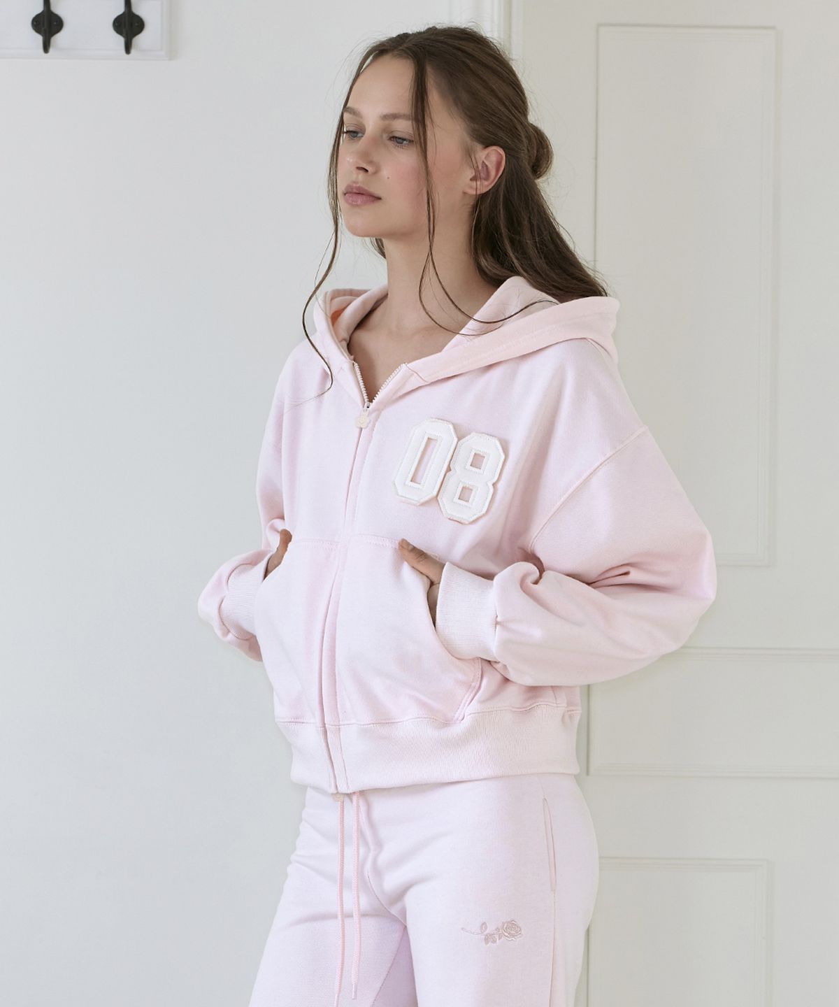 로제프란츠(ROSEFRANTZ) Varsity Fleece Hood Zip-Up [Pink]