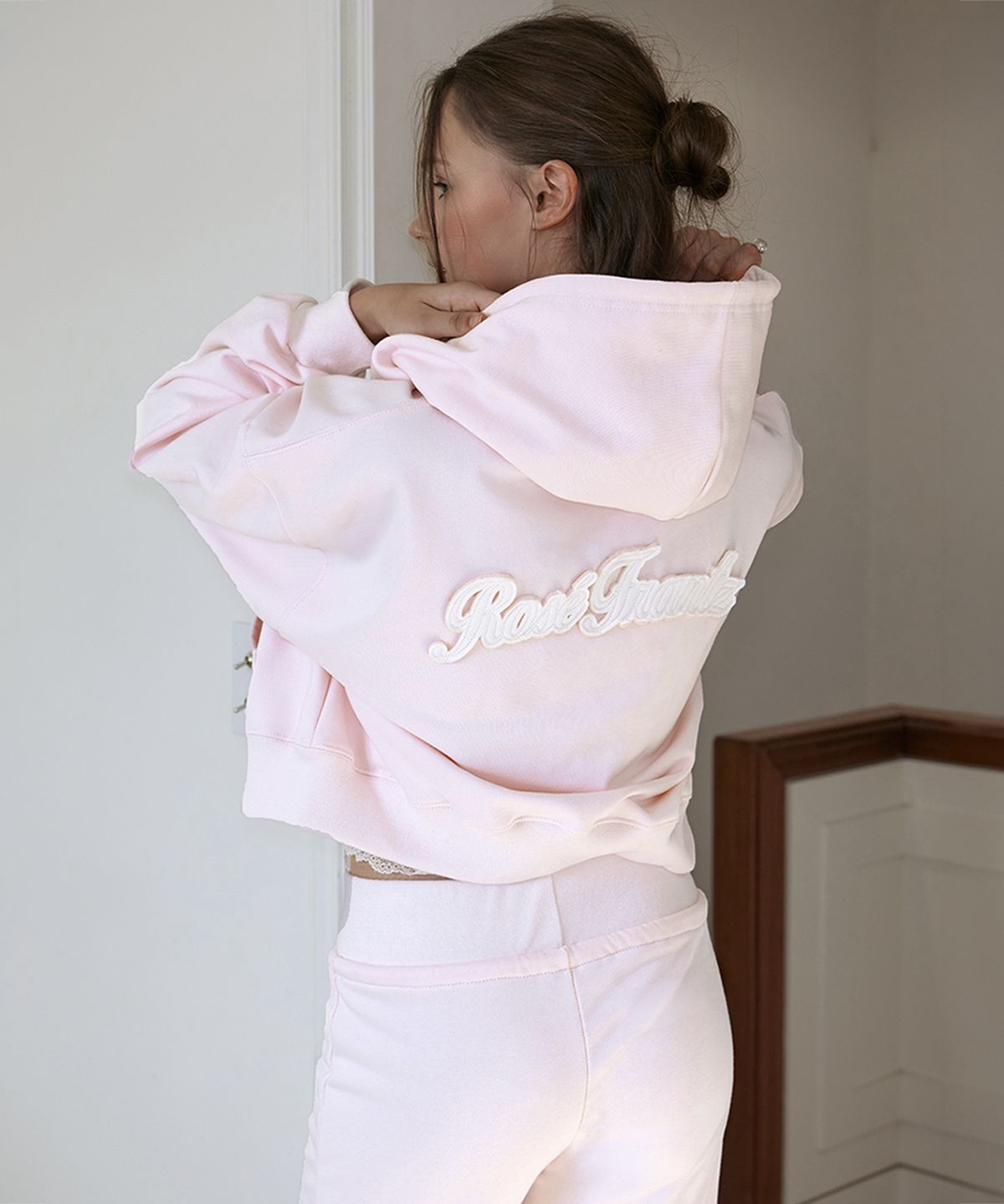 로제프란츠(ROSEFRANTZ) Varsity Fleece Hood Zip-Up [Pink]