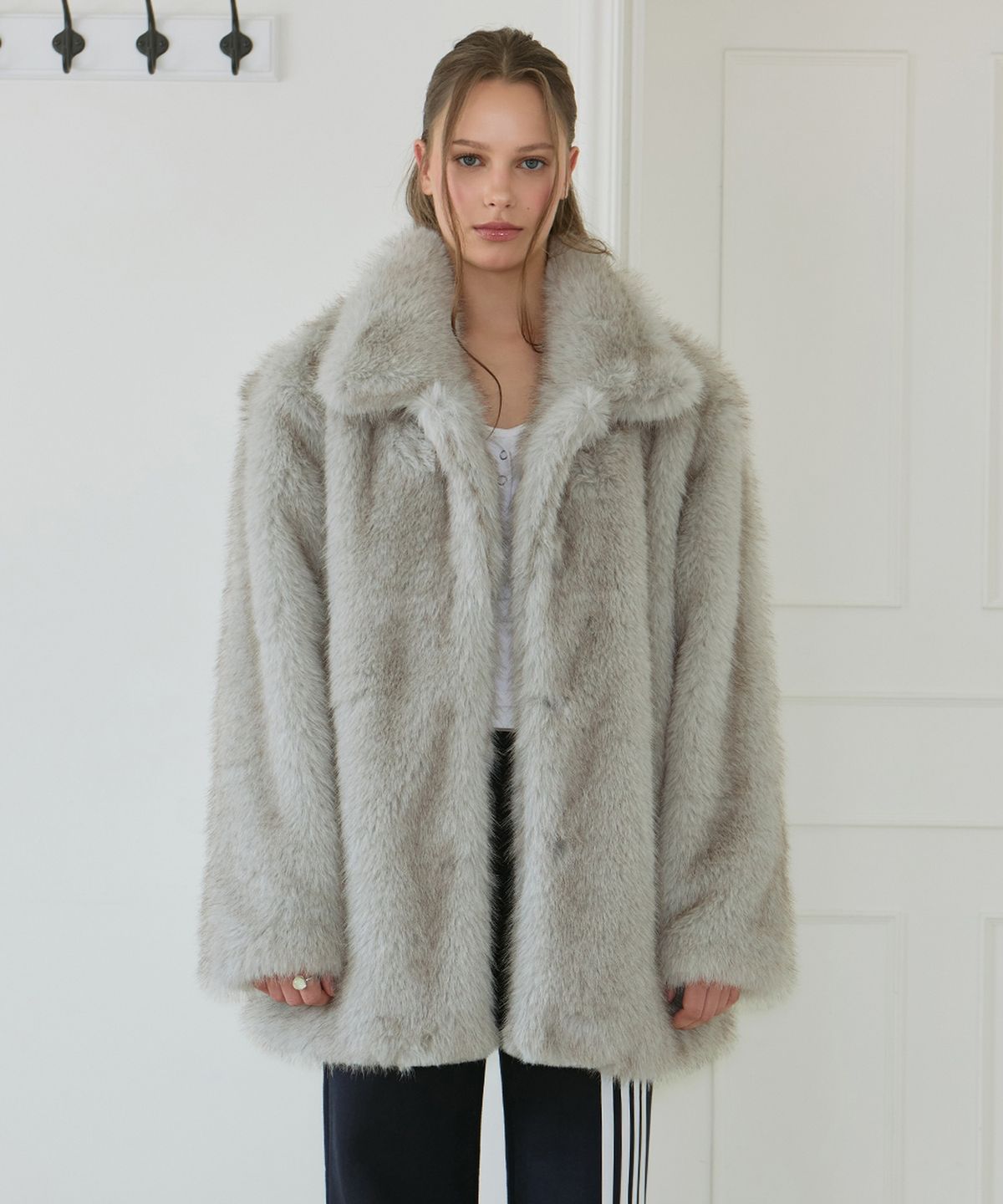 로제프란츠(ROSEFRANTZ) High-Neck Fur Half Coat [Gray]