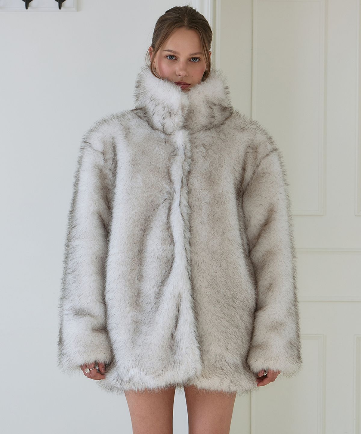 로제프란츠(ROSEFRANTZ) High-Neck Fur Half Coat [Ivory]