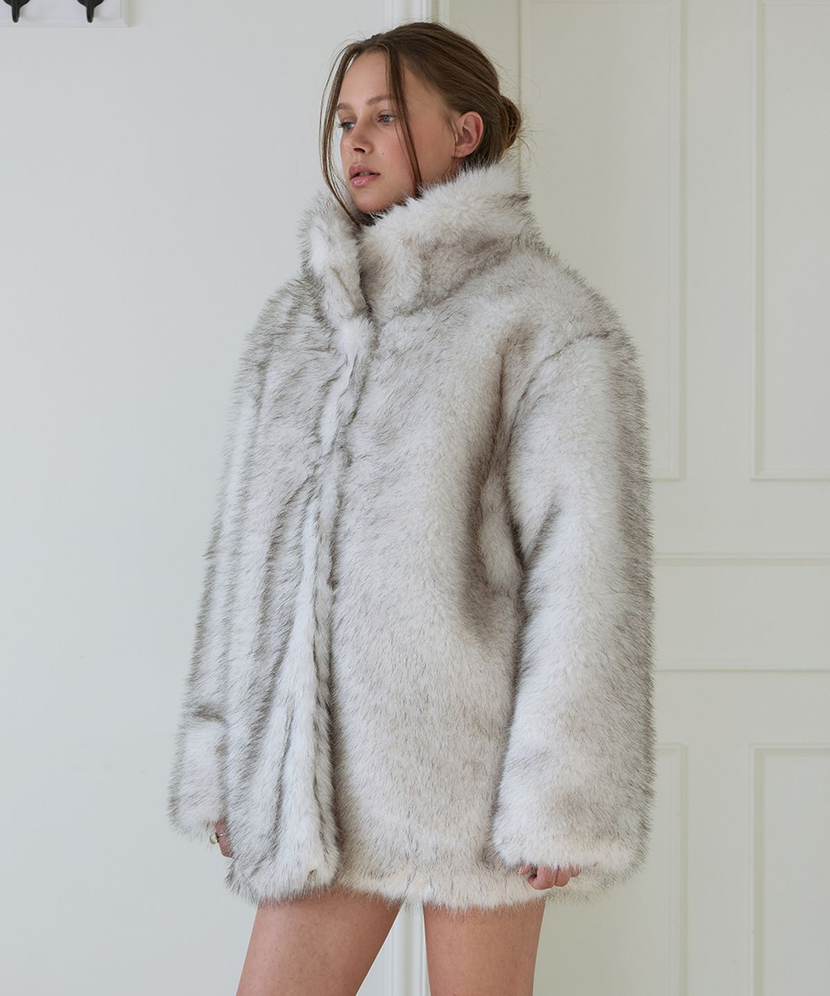 로제프란츠(ROSEFRANTZ) High-Neck Fur Half Coat [Ivory]