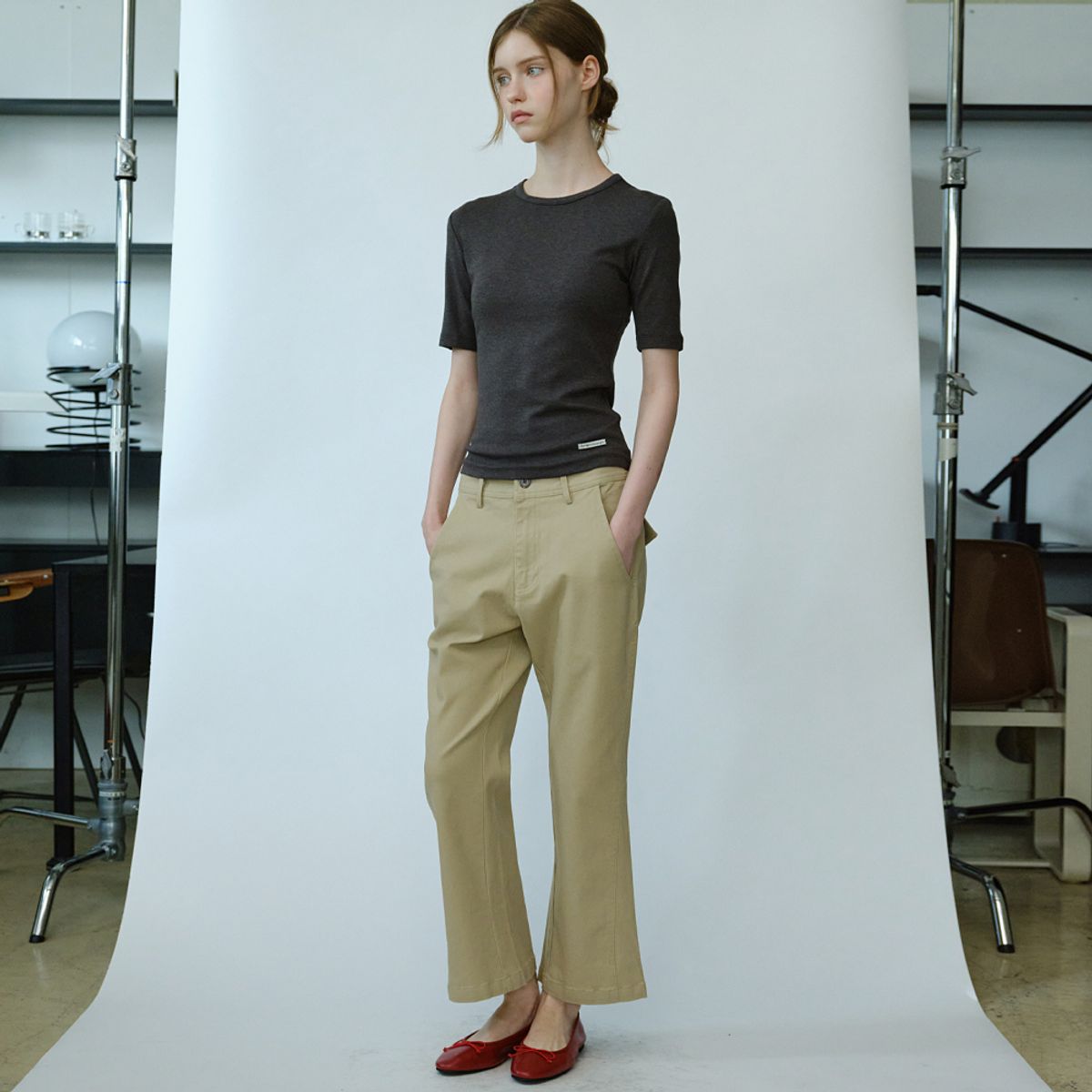 엘씨브이(LCVE) SEMI-FLARE ANKLE PANTS_BEIGE