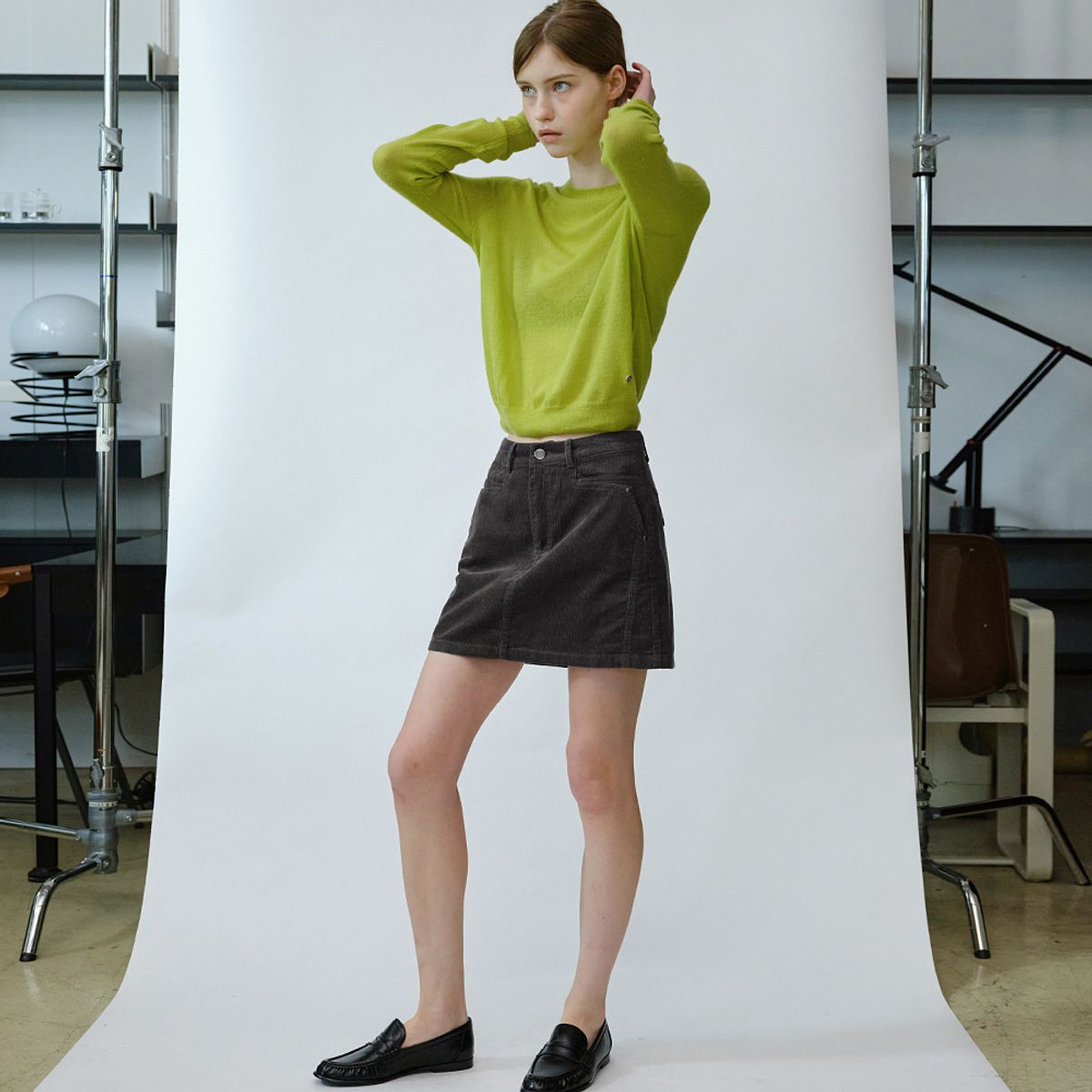 엘씨브이(LCVE) CORDUROY MINI SKIRT_CHARCOAL