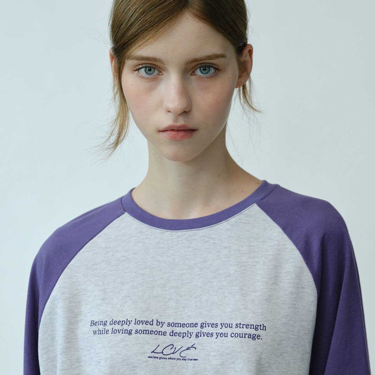 엘씨브이(LCVE) LETTERING GRAPHIC RAGLAN T-SHIRT_PURPLE