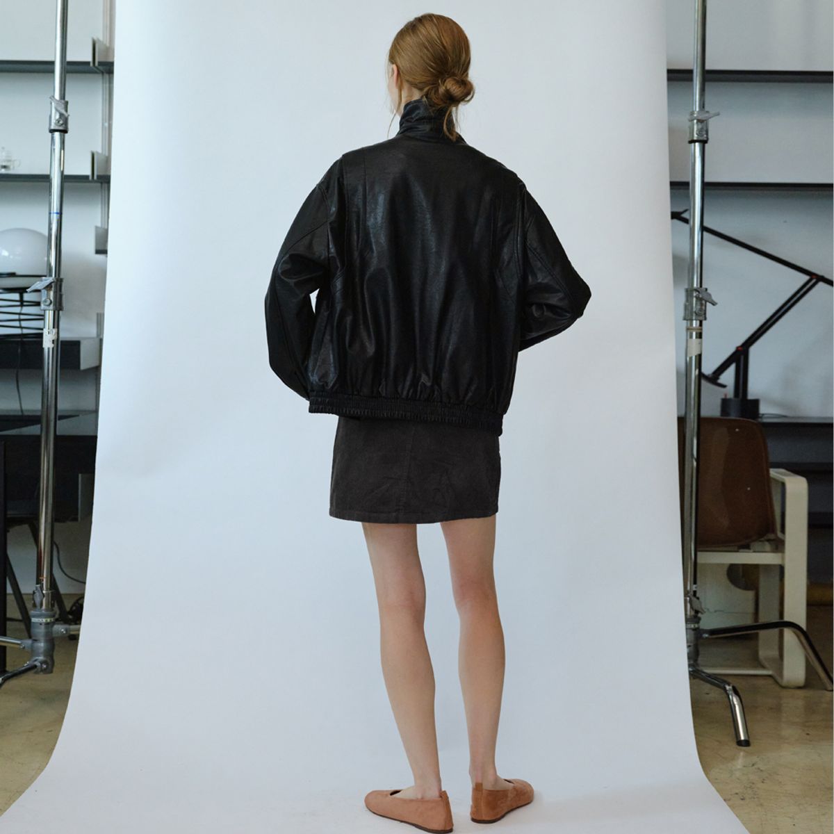 엘씨브이(LCVE) SOFT FAUX LEATHER JUMPER_BLACK