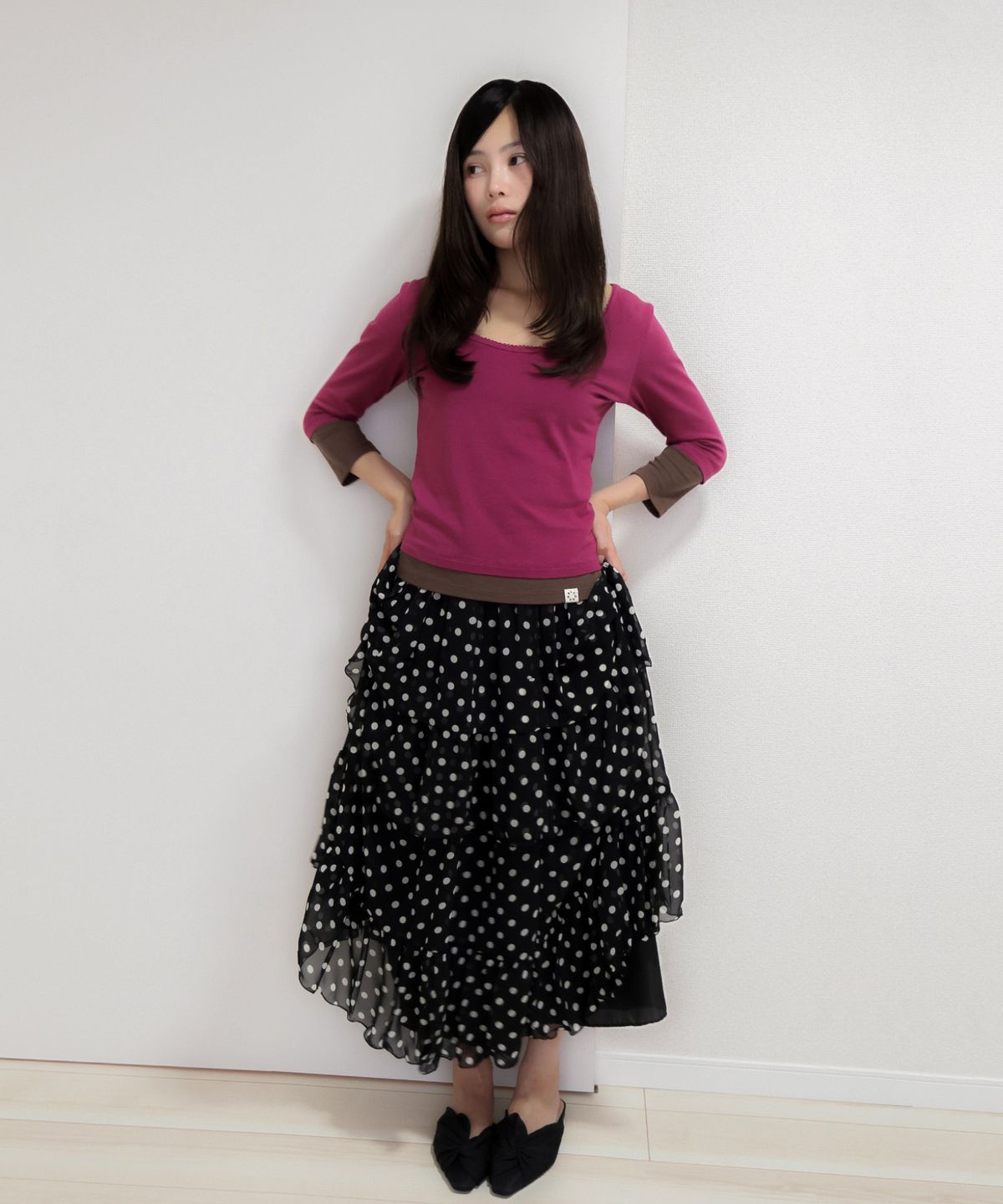 로액슈얼(LO AXUAL) DOT CHIFFON FLARE SKIRT_BLACK