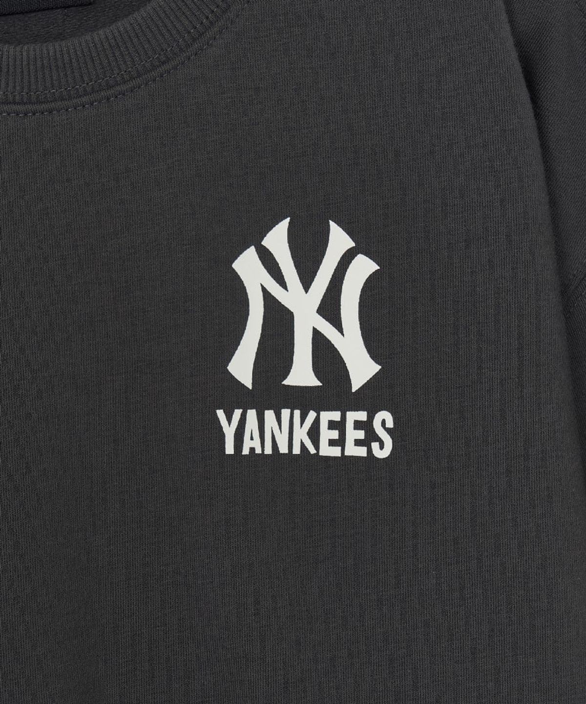 엠엘비 키즈(MLB KIDS) 스트릿 드로잉 베어 기모 맨투맨 NY (D.Charcoal Grey)