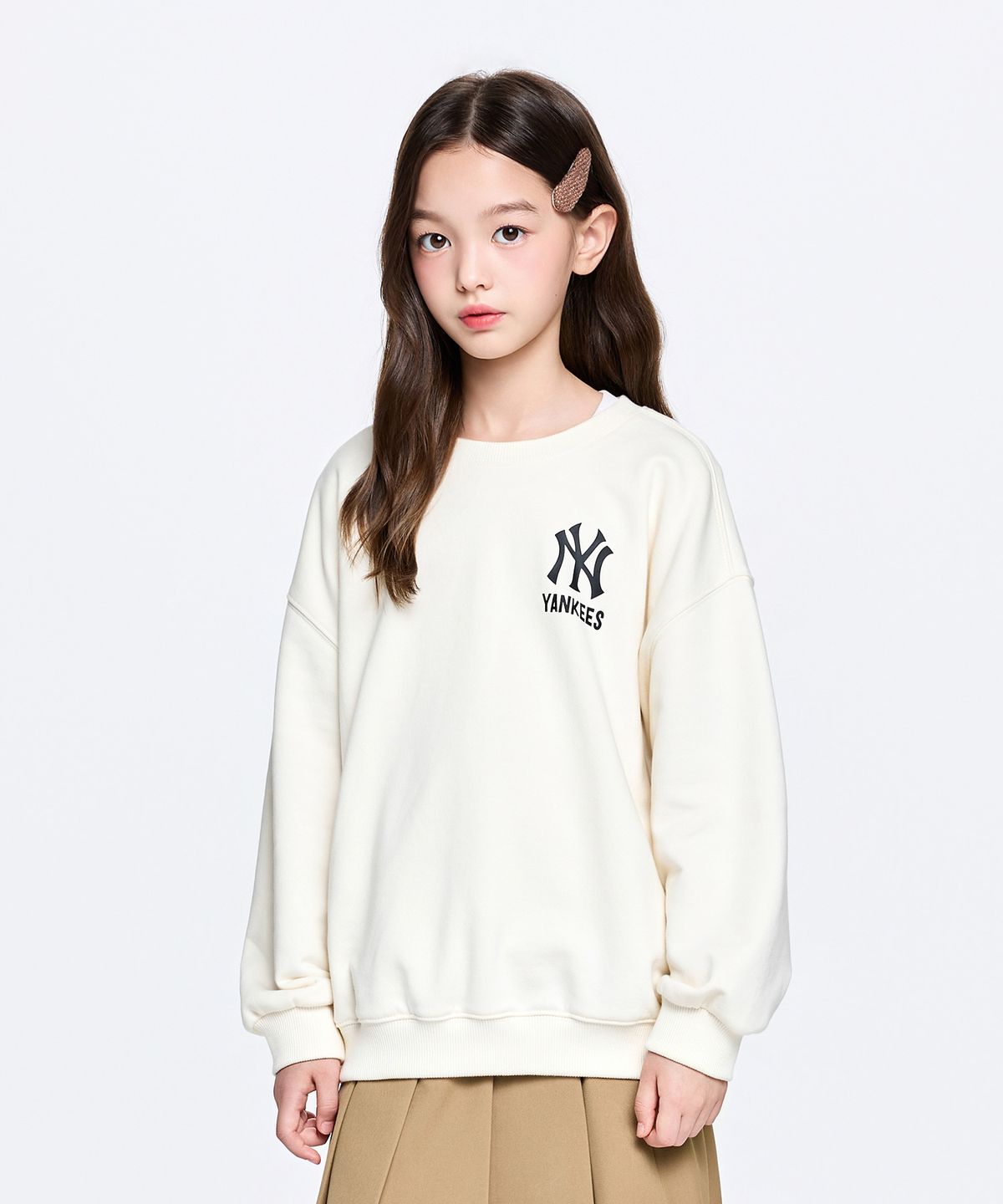 엠엘비 키즈(MLB KIDS) 스트릿 드로잉 베어 기모 맨투맨 NY (Cream)