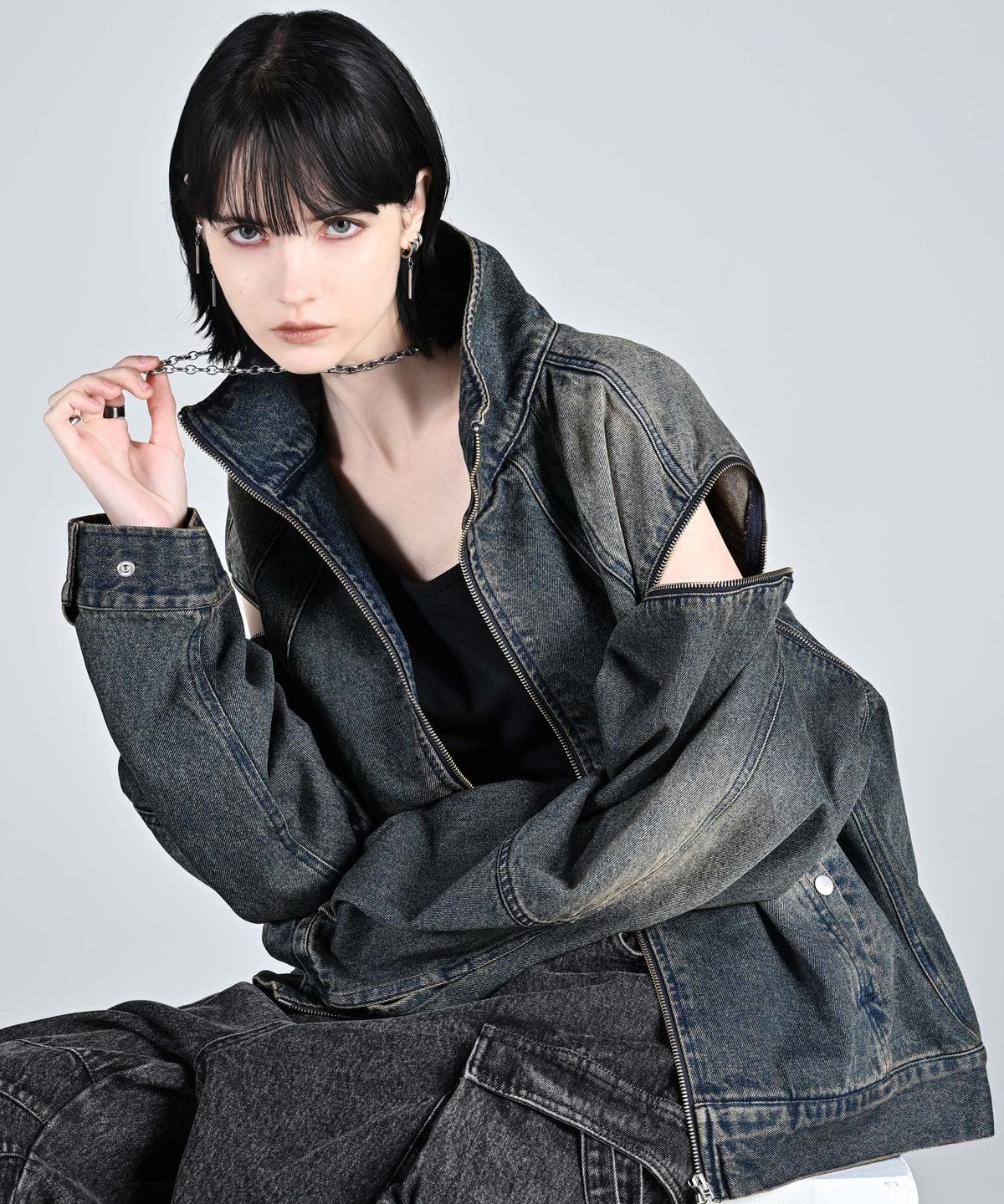 아들러(ADRER) 3way Zip Sleeve Blast Denim Blouson