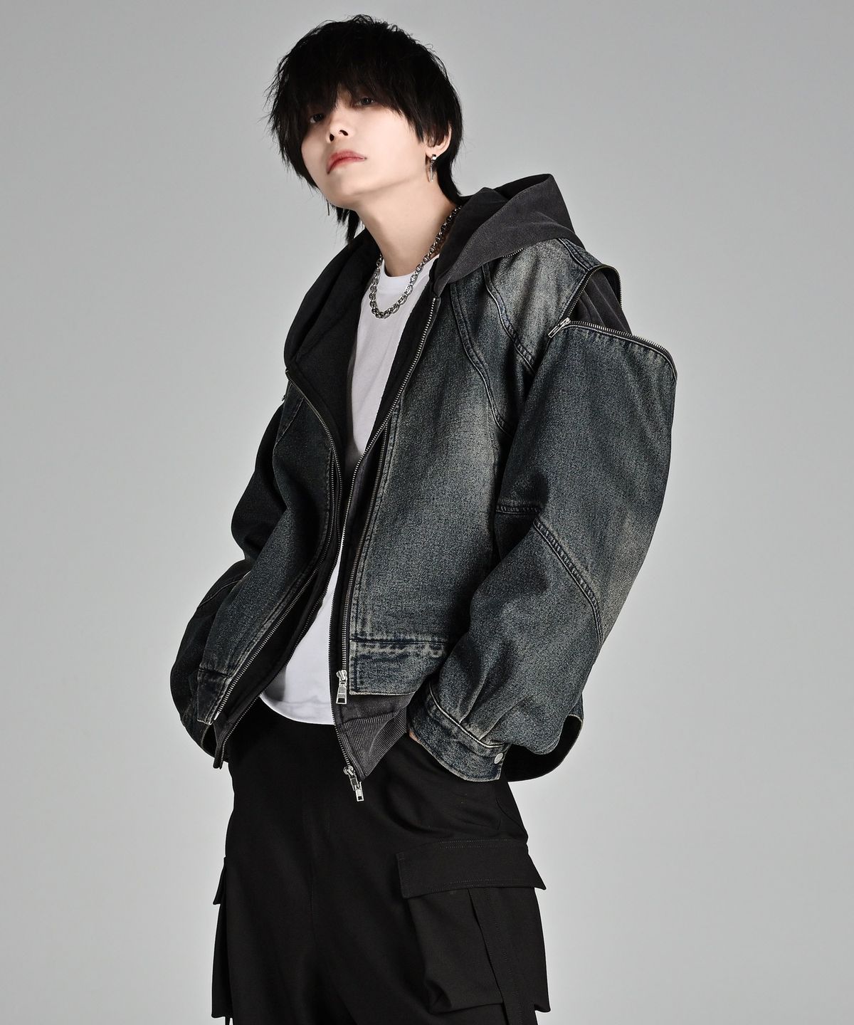 아들러(ADRER) 3way Zip Sleeve Blast Denim Blouson