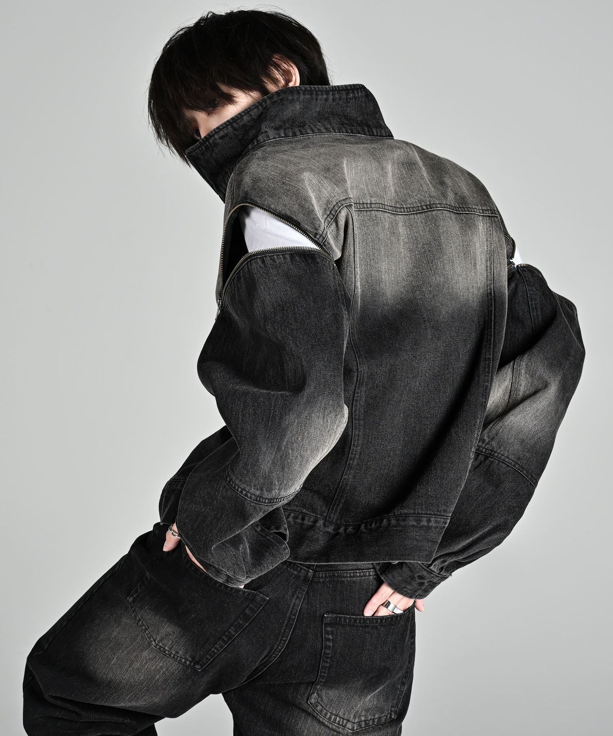 아들러(ADRER) 3way Zip Sleeve Blast Denim Blouson