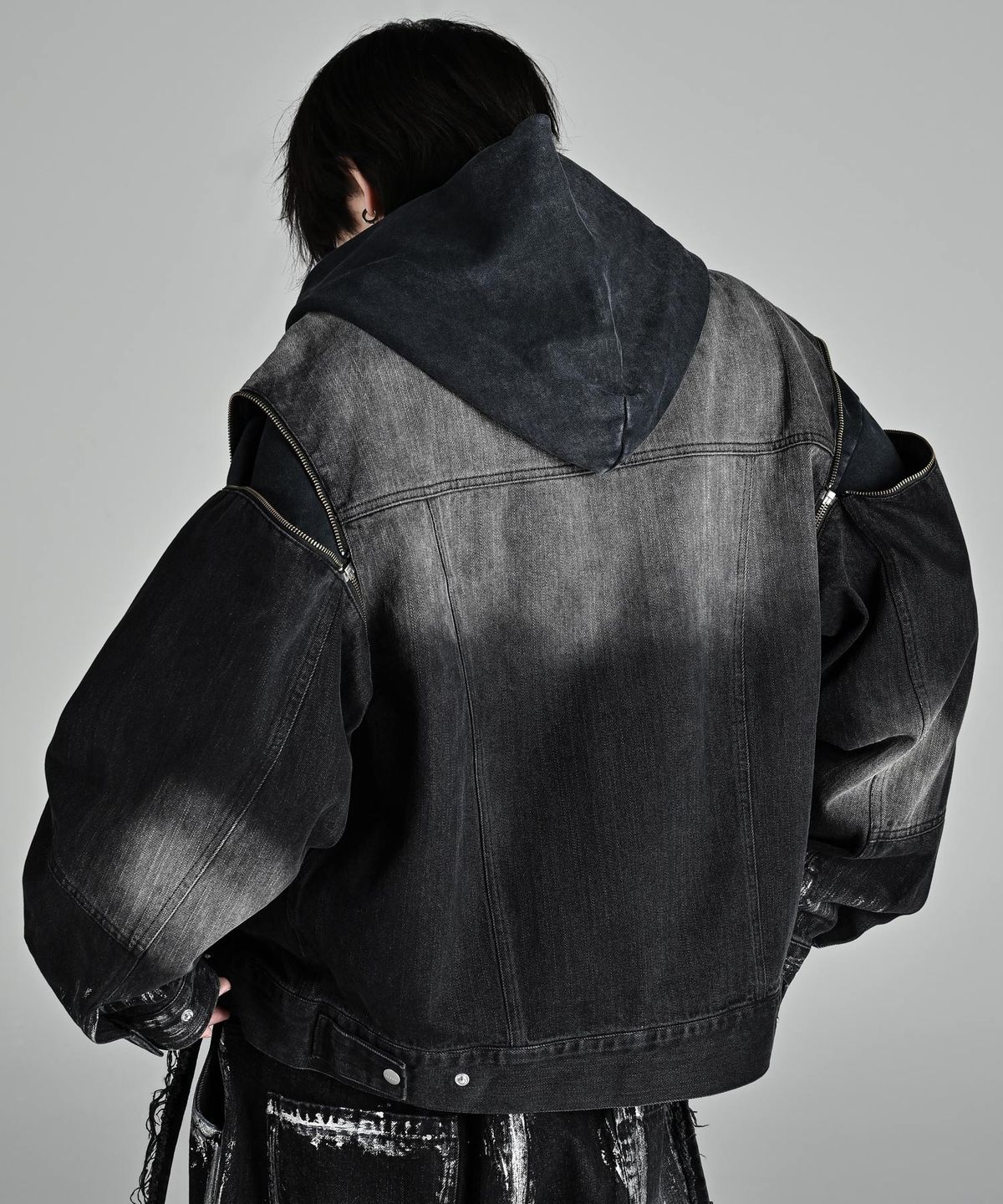 아들러(ADRER) 3way Zip Sleeve Blast Denim Blouson