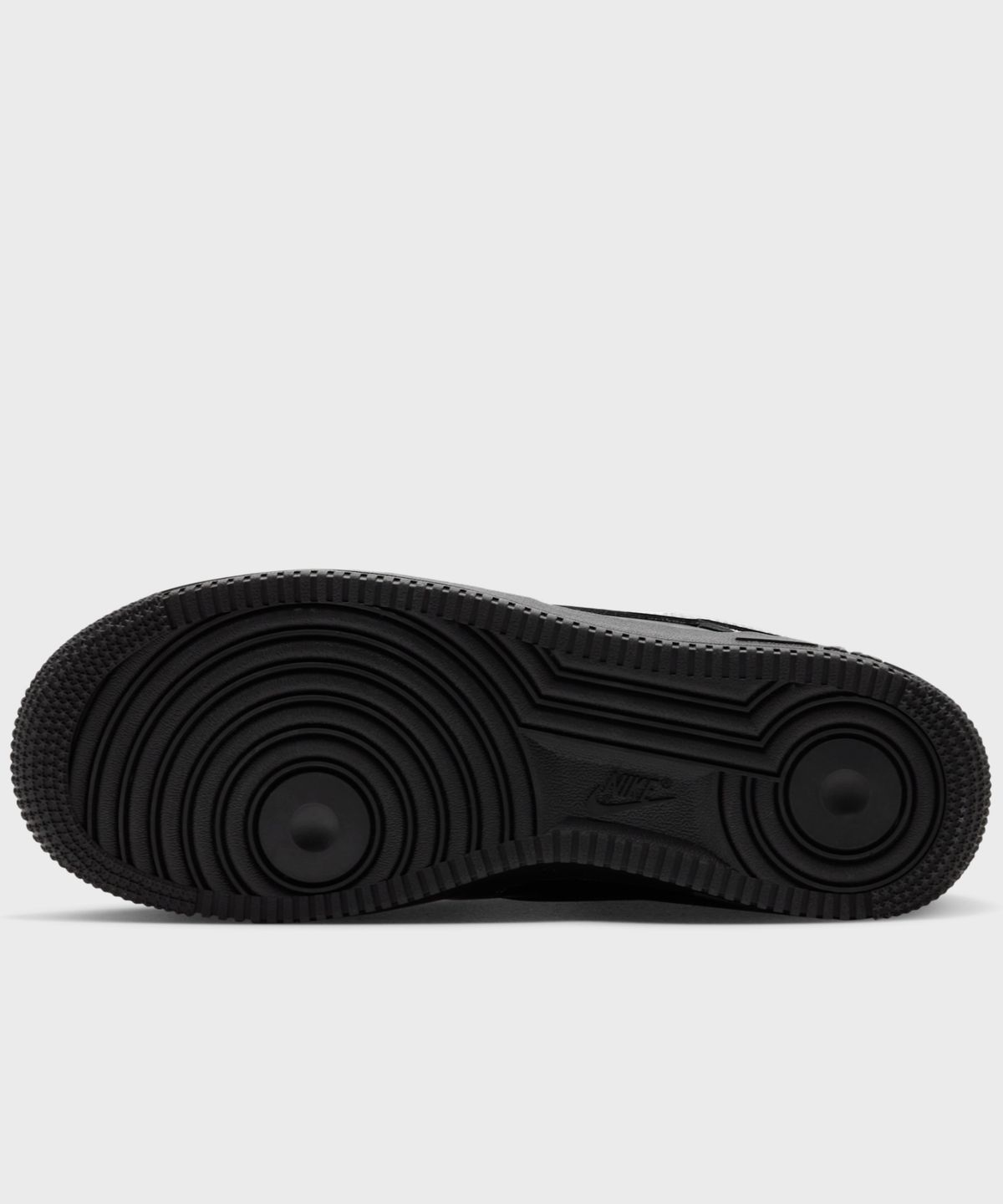 나이키(NIKE) 에어 포스 1 07 에센셜+ W - 블랙:화이트:메탈릭 실버:블랙 / IR2419-001