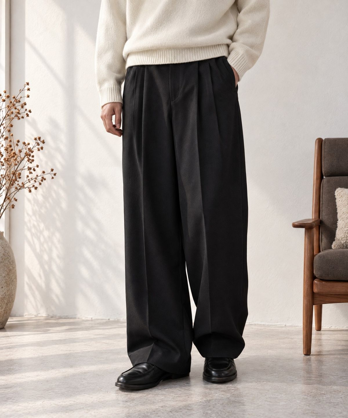 모노마트(MONO-MART) High-Twist Twill Center-Press Two-Tuck Wide Trousers