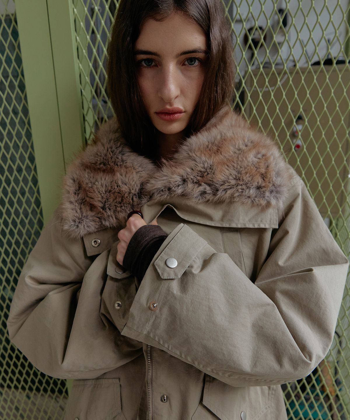 스르비(SELEVER) Shearling Fur Lined Field Jacket_2 Color