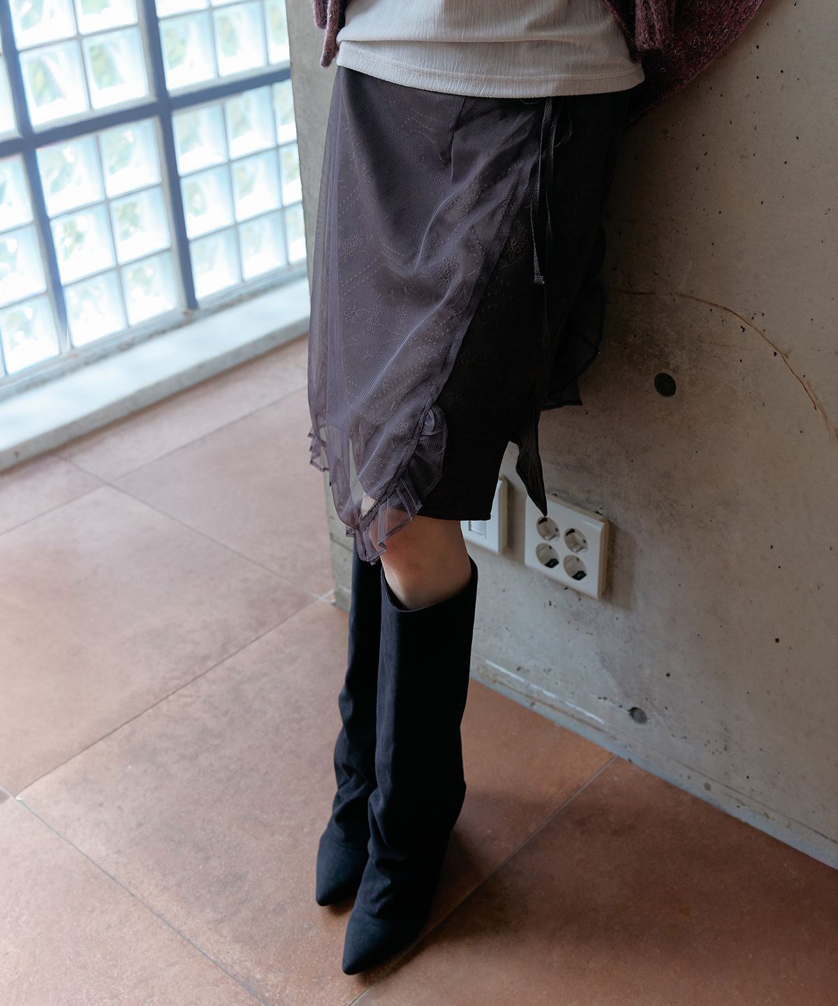 스르비(SELEVER) Letina Embroidered Suede Mesh Wrap Skirt_3 Color