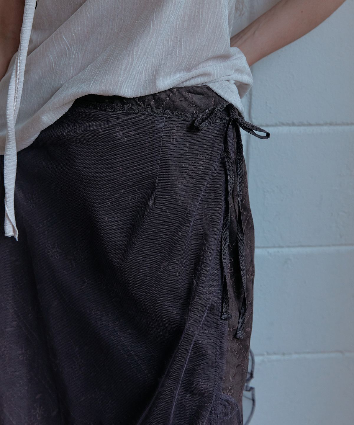스르비(SELEVER) Letina Embroidered Suede Mesh Wrap Skirt_3 Color