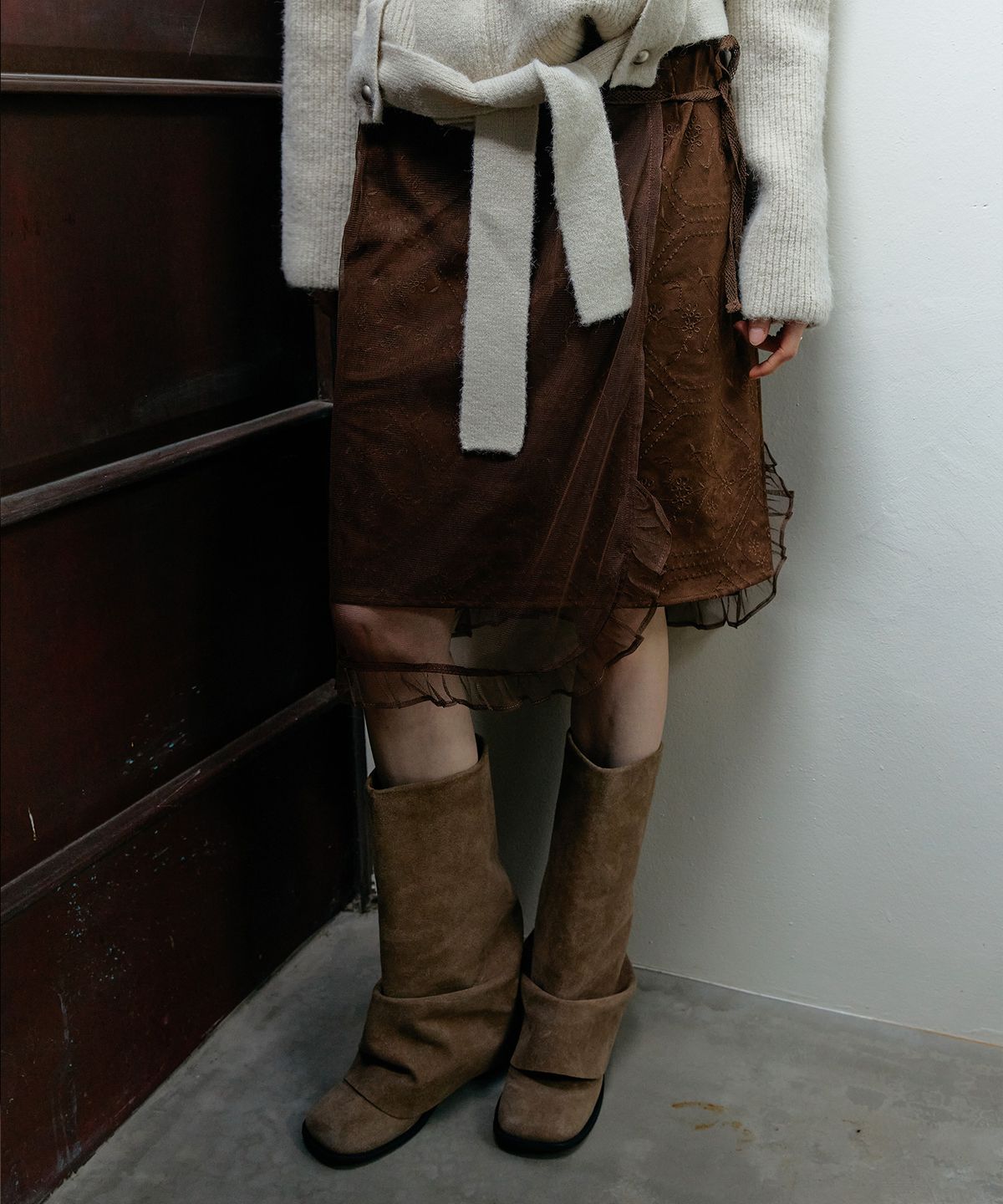 스르비(SELEVER) Letina Embroidered Suede Mesh Wrap Skirt_3 Color