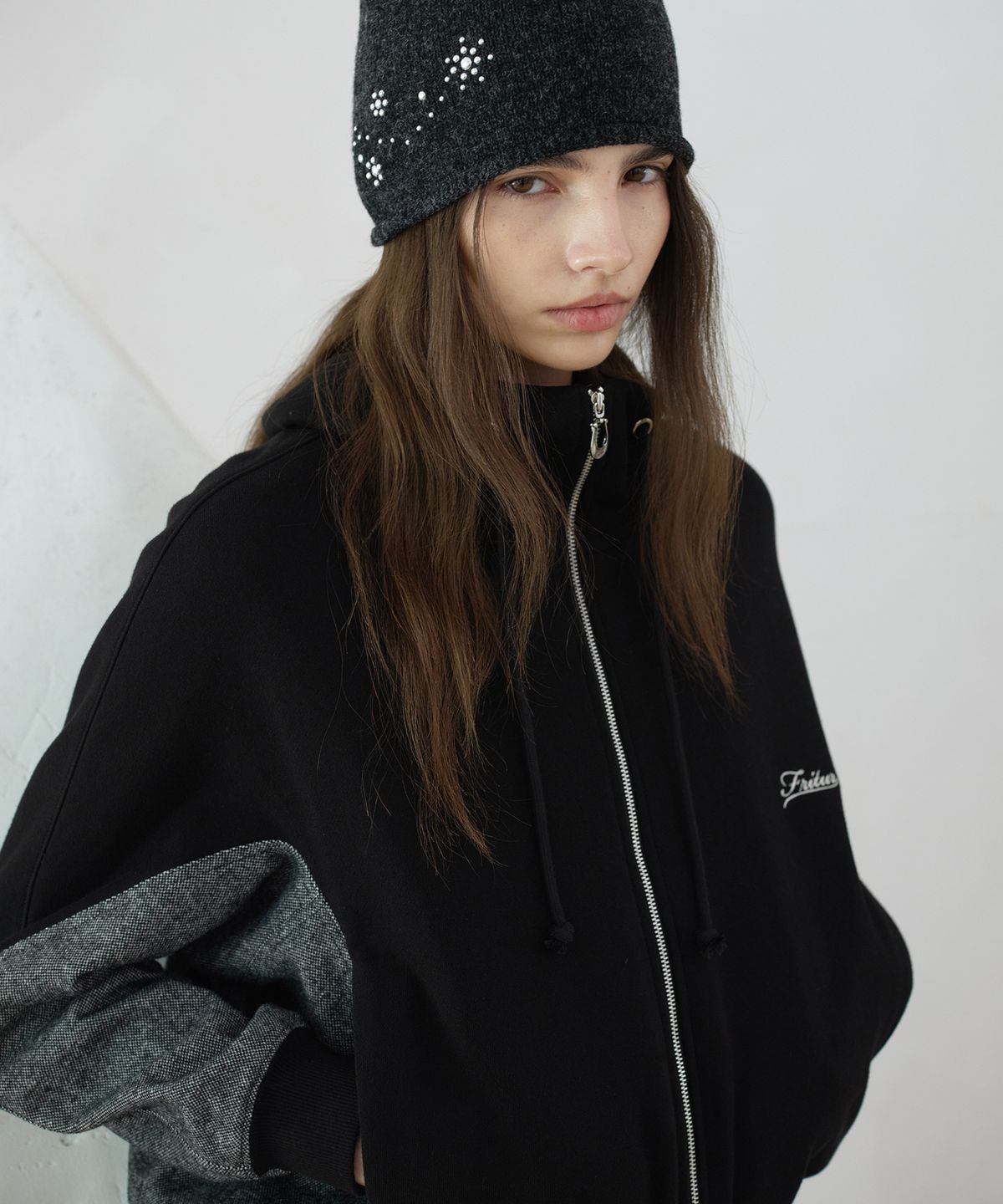 프리터(FRITUR) Nylon Panel Sweat Zip Hoodie Black_F263TS07