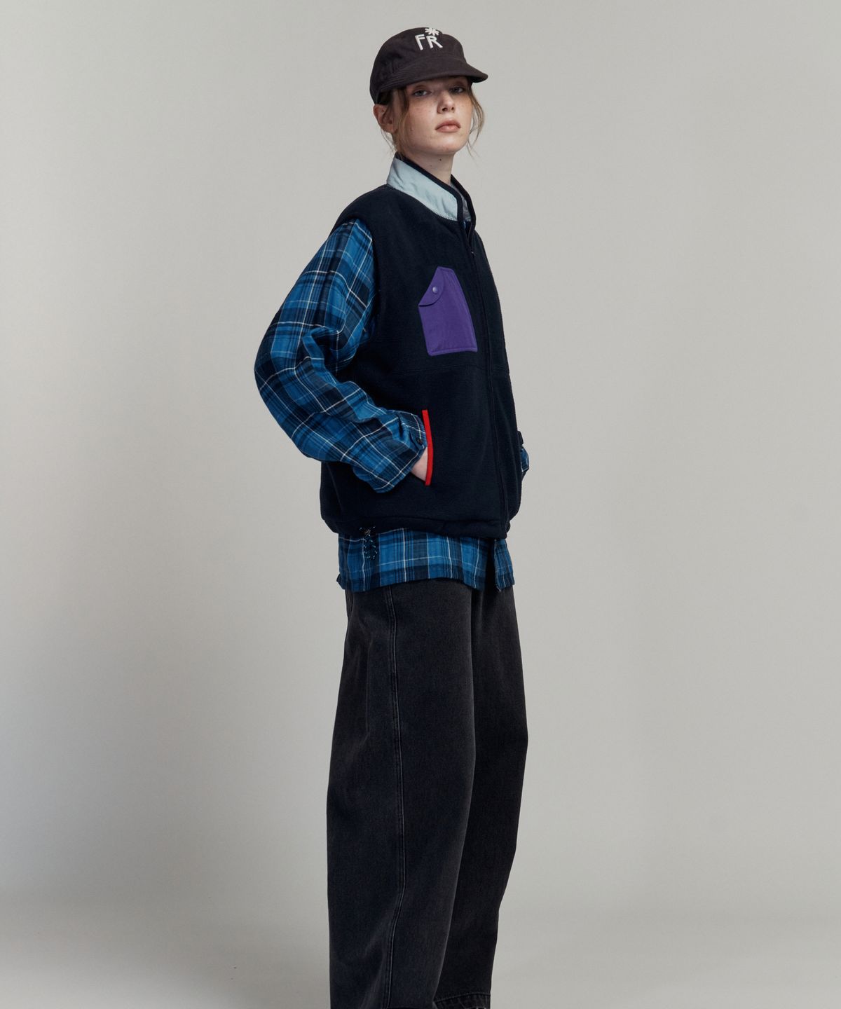 프리터(FRITUR) Round Pocket Fleece Vest Navy_F263VE01