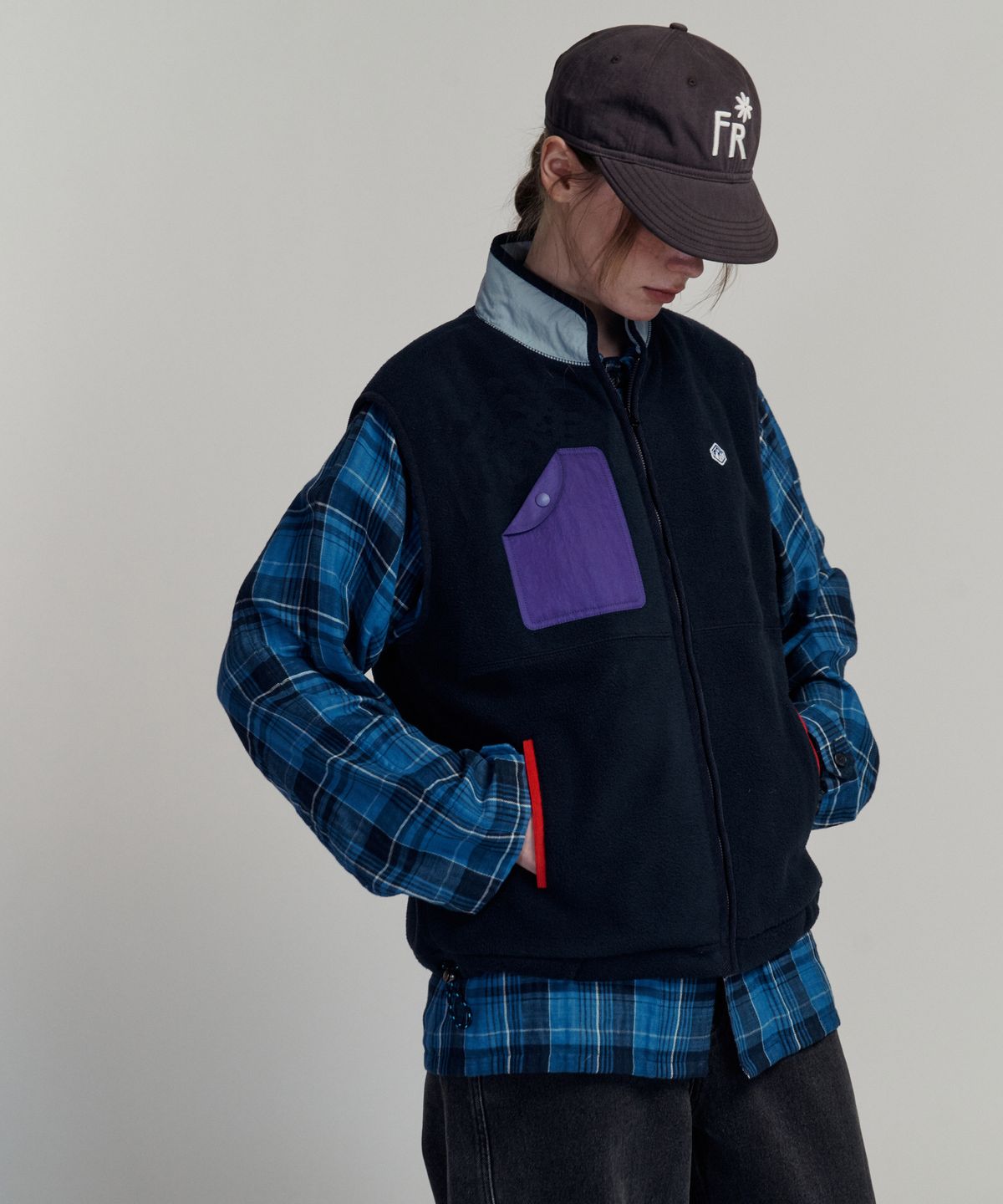 프리터(FRITUR) Round Pocket Fleece Vest Navy_F263VE01