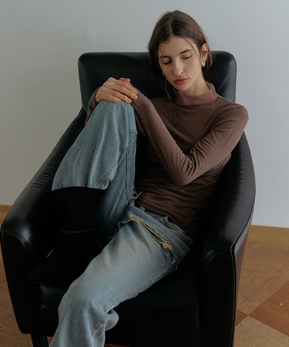 스르비(SELEVER) Aven Angora Sheer Turtleneck Tee_4 Color
