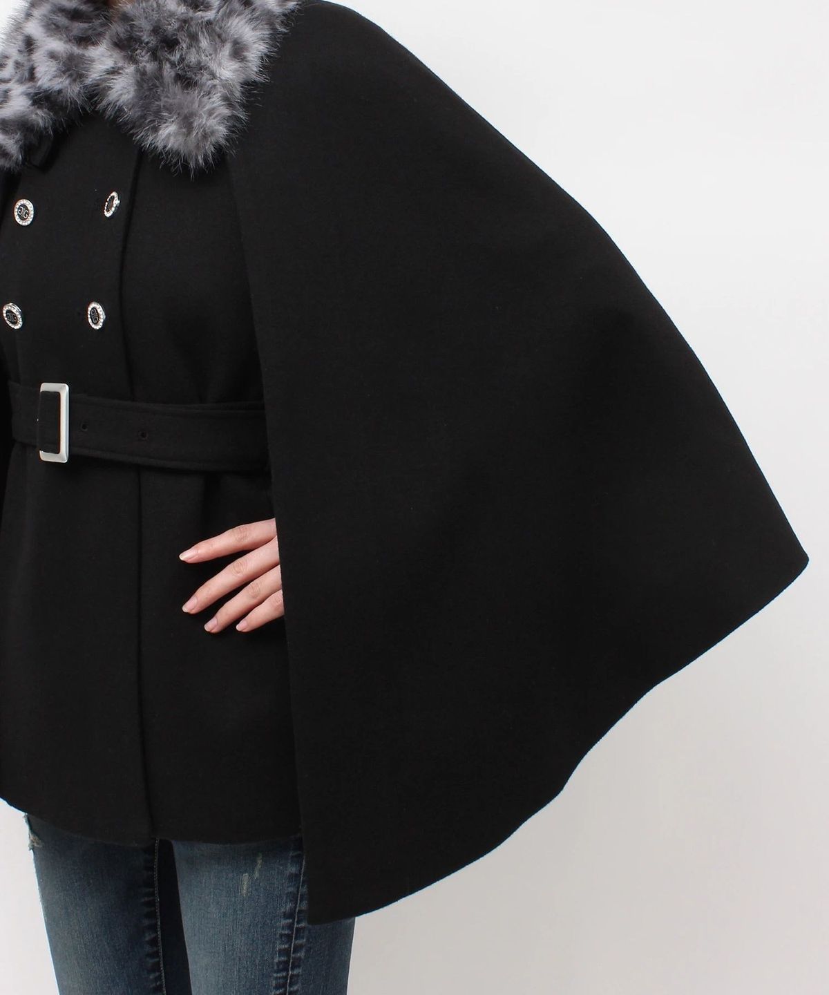 제이다(GYDA) Symmetry GYDA 3way Faux Fur Cape Coat