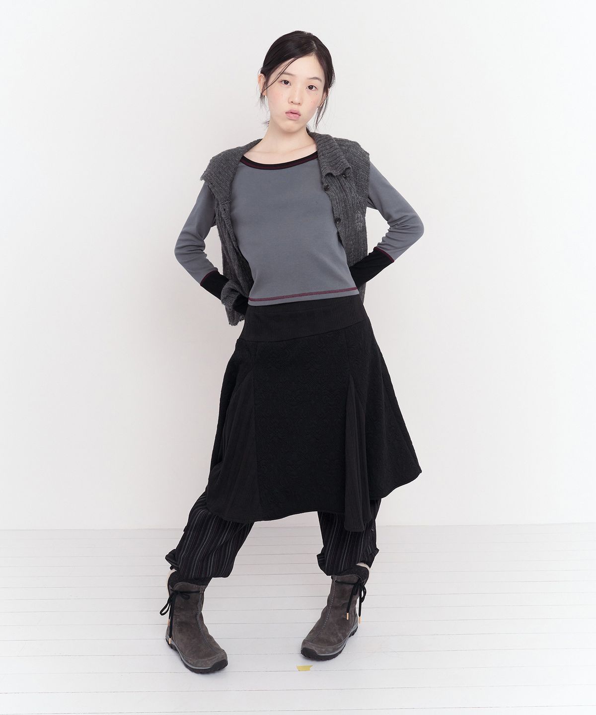 무음(MUWM) 패치워크 플레어 스커트 Patchwork Flare Skirt (Black)
