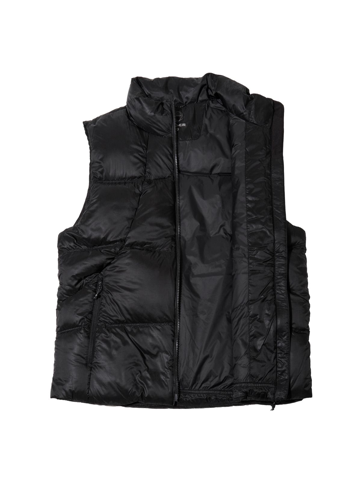 아이더(EIDER) GRATINUM (그래티넘) 남성 볼륨 다운 베스트_Black_DMU26613Z1