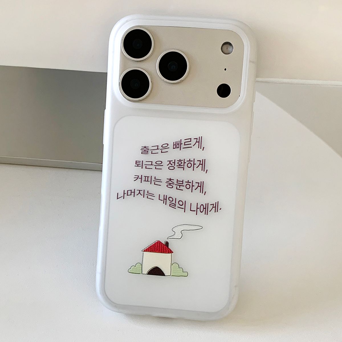 위드썸(WITHSOME) 출근은 빠르게 퇴근은 정확하게 반투명 폰 케이스