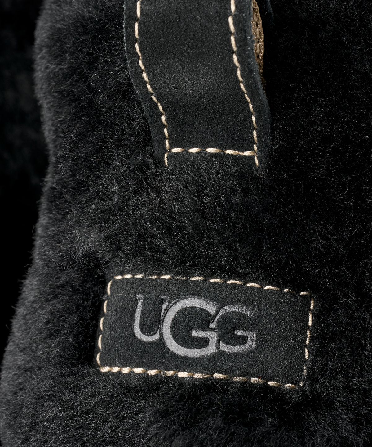어그(UGG) [WOMEN] 클래식 울트라 미니 플러프드 - 블랙 / 1180450-BLK
