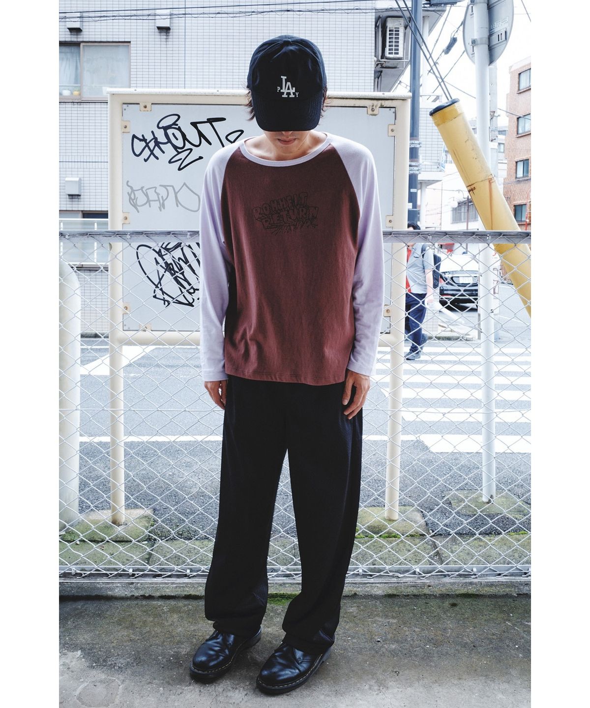 1011갤러리(1011 GALLERY) Rohheit Return Raglan Long Sleeve - Brown/Lavender