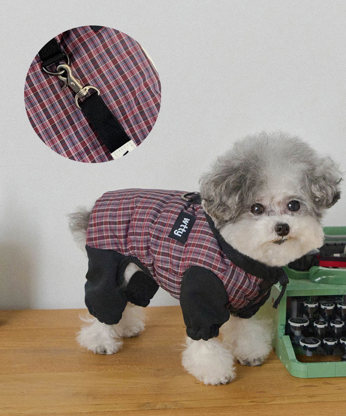 위드토리(WITH TORY) 체크 후디 올인원 강아지 패딩 하네스 (레드)