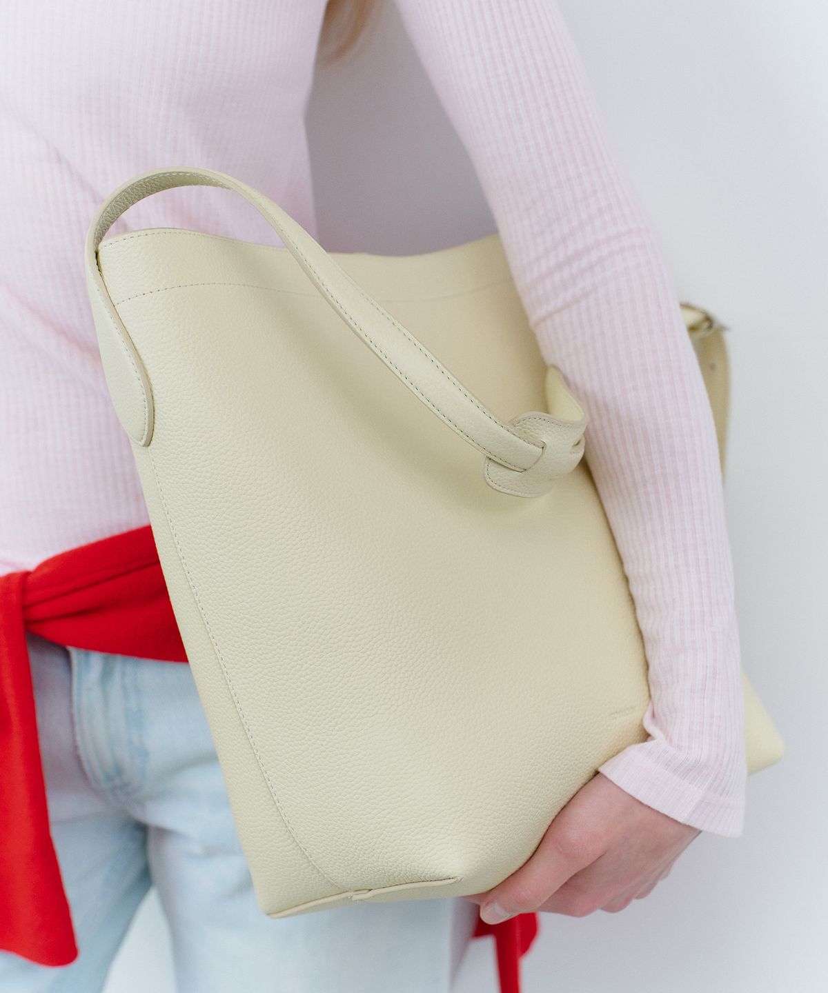 코이무이(KOIMOOI) Pause Hobo Bag Medium (Cream)