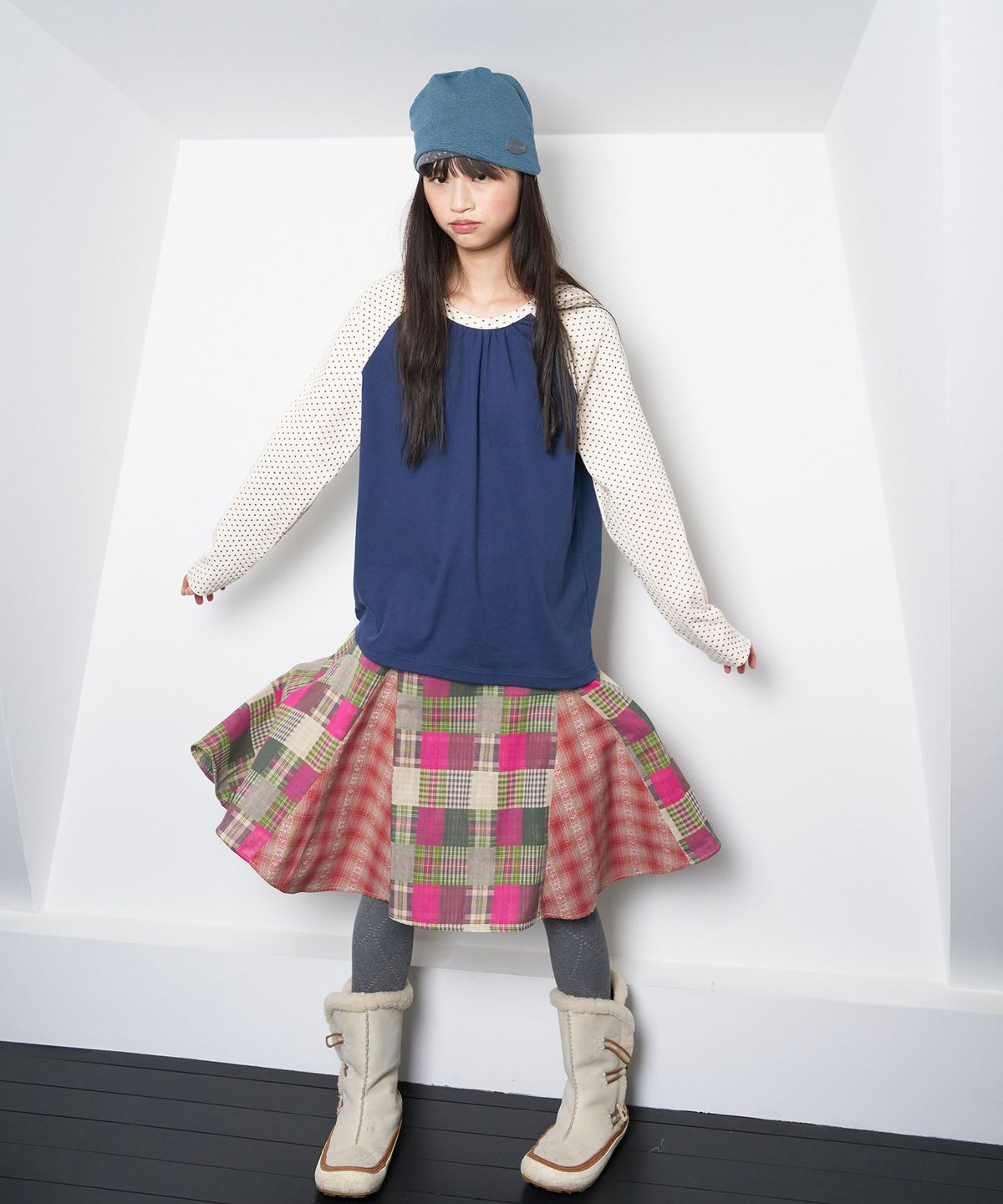 무음(MUWM) 스타 셔링 래글런 티 Star Shirring Raglan Tee (Navy Cream)