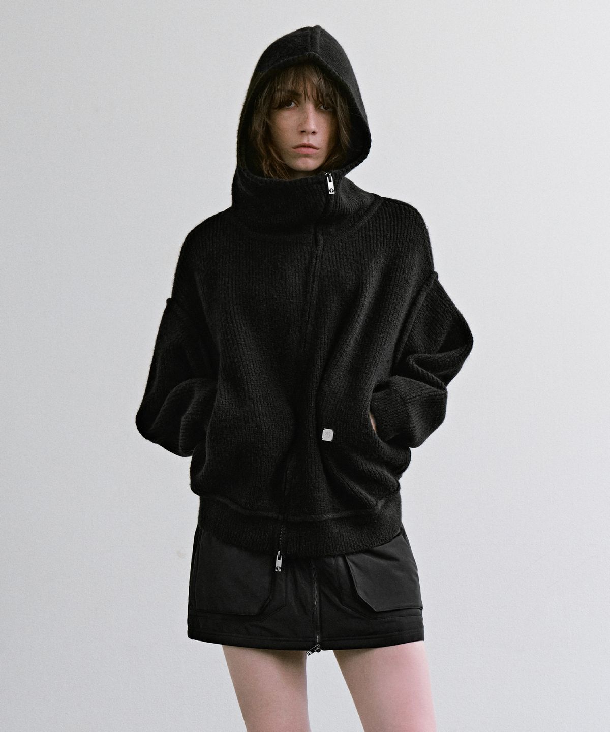 트리밍버드(TREEMINGBIRD) Diagonal Zip-up Knit Hoodie [ Black ]