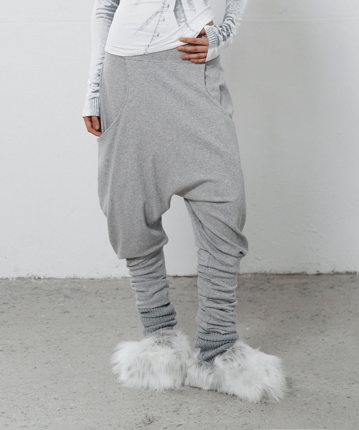 나체(NACHE) HAIRY MULE CLOG CREAM