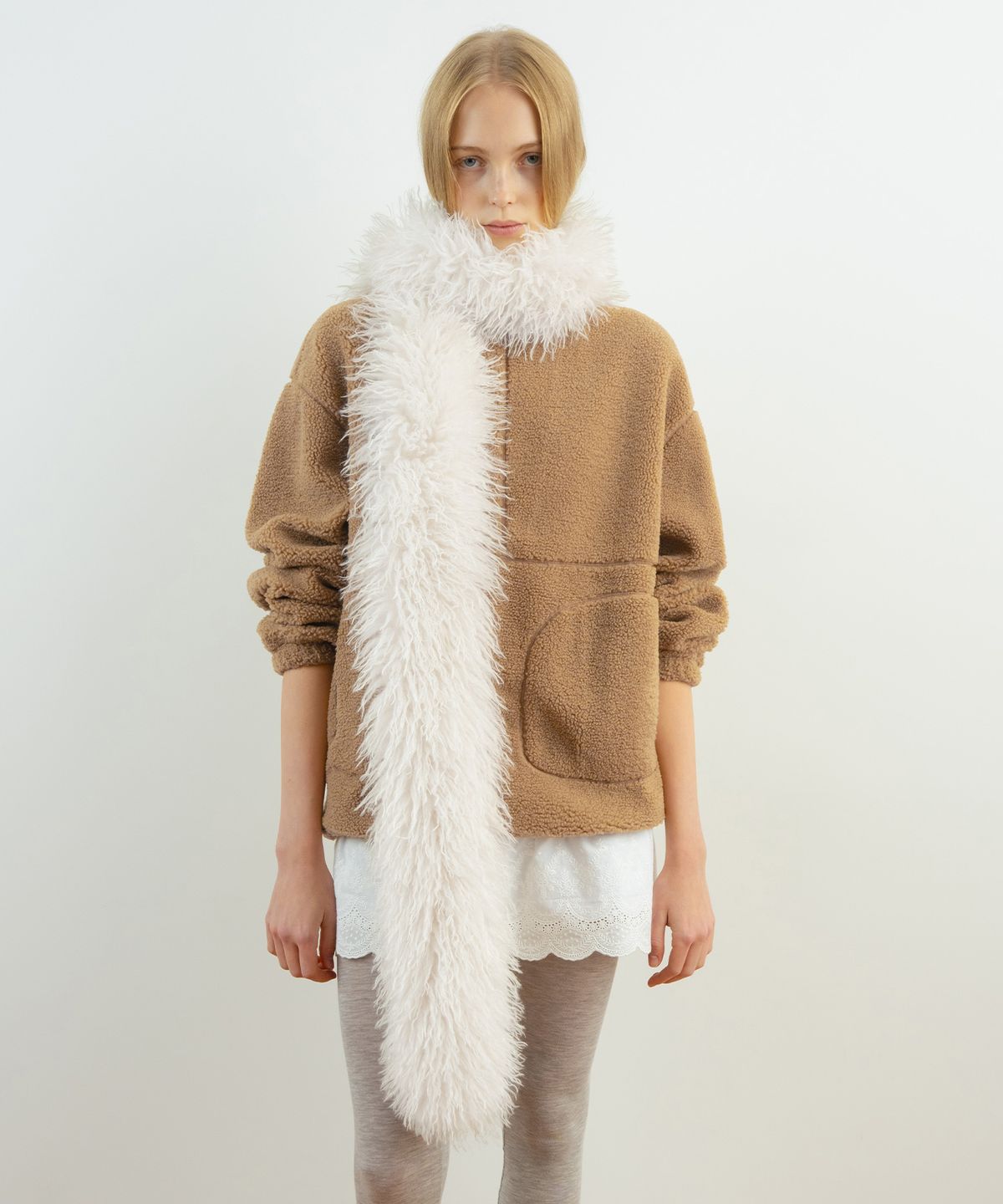 시눈(SINOON) Fluffy Hairy Fur Scarf (Ivory)