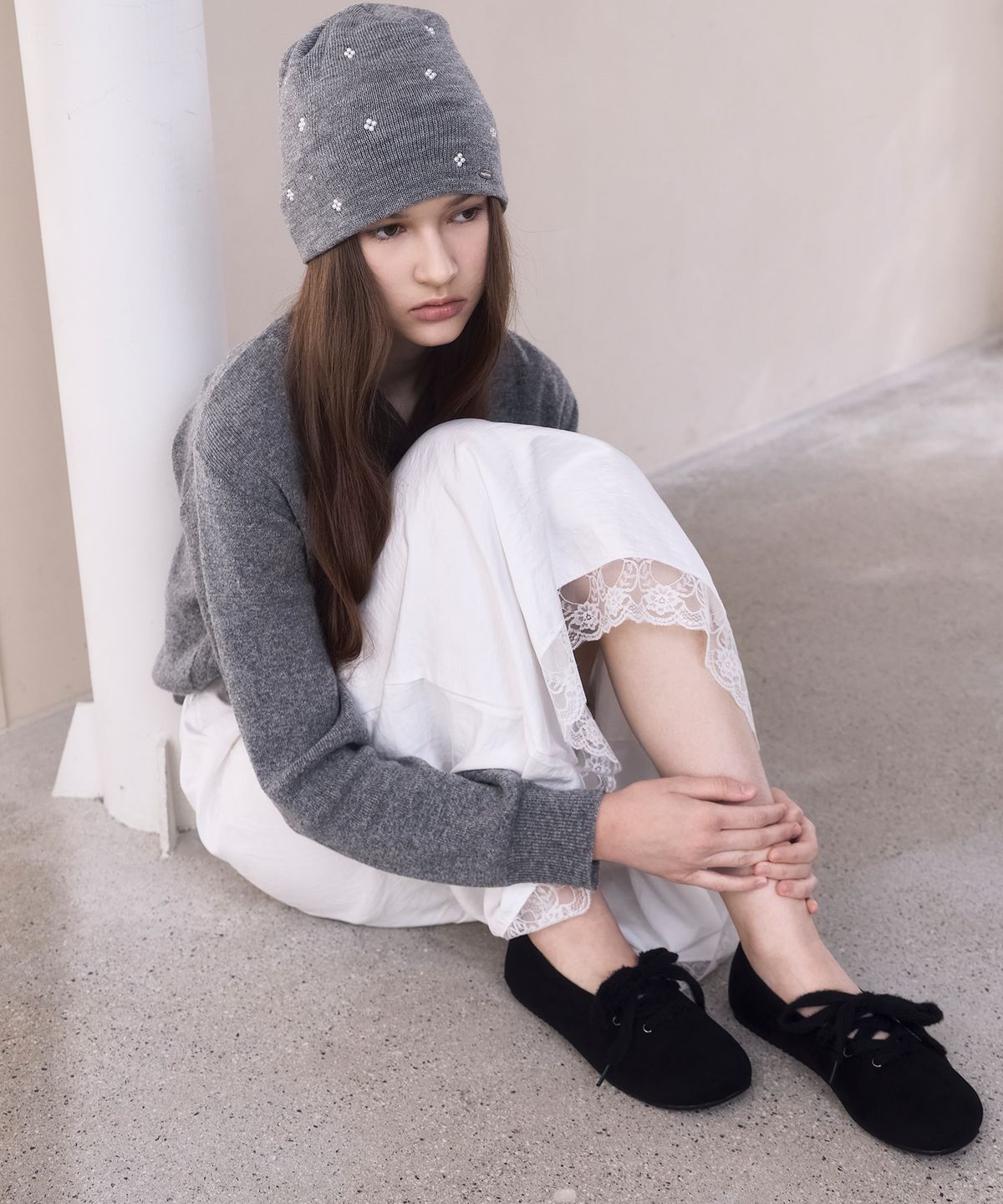 세스띠(CESTI) 뮤즈 스웨이드 레이스업 플랫 (BLACK)