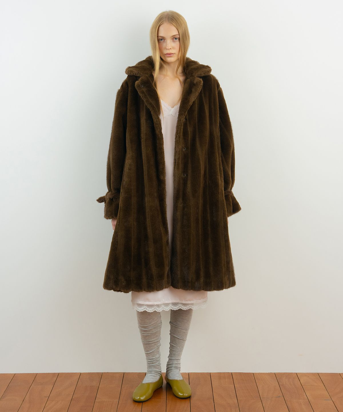 시눈(SINOON) Maxi Fur Jacket (Brown)