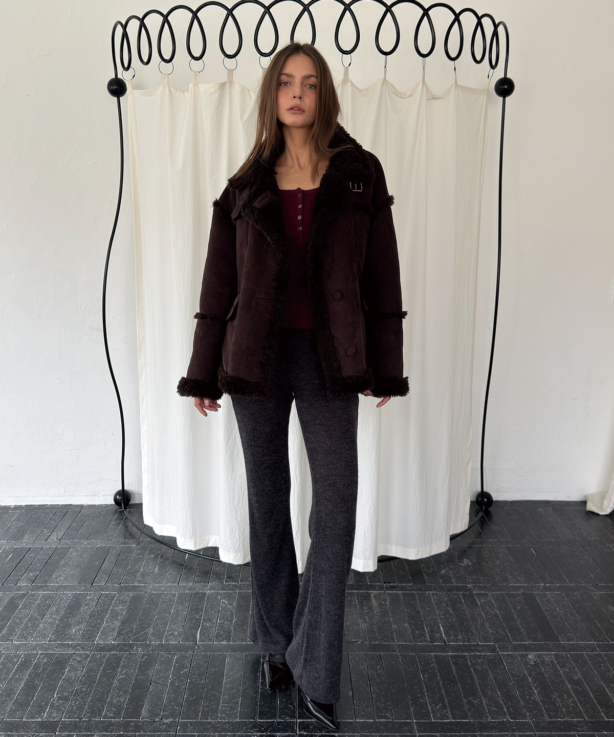 아수라(ASURA) LINE SHEARLING MUSTANG (BROWN)
