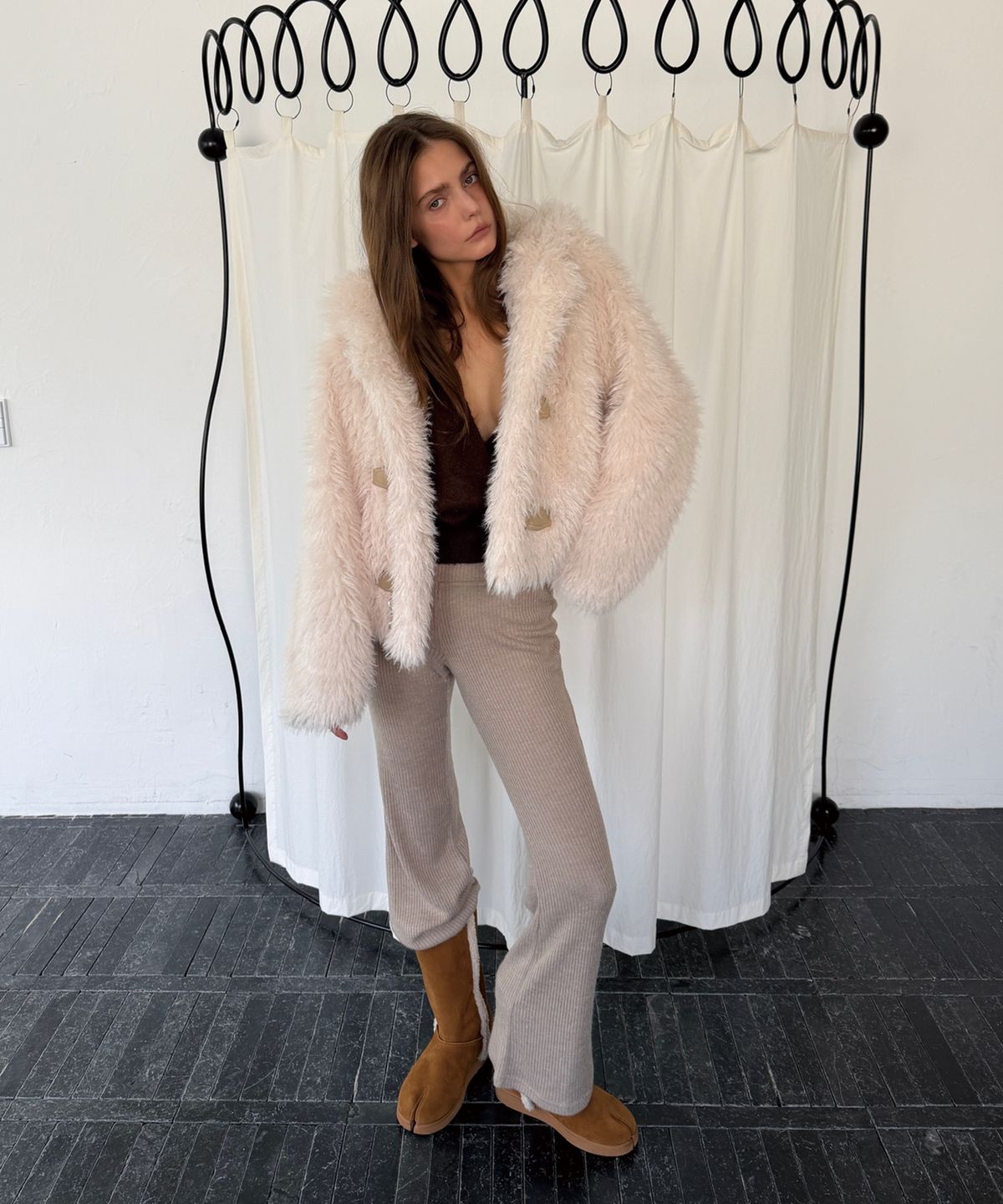 아수라(ASURA) TOGGLE HODDIE FUR JACKET (IVORY)