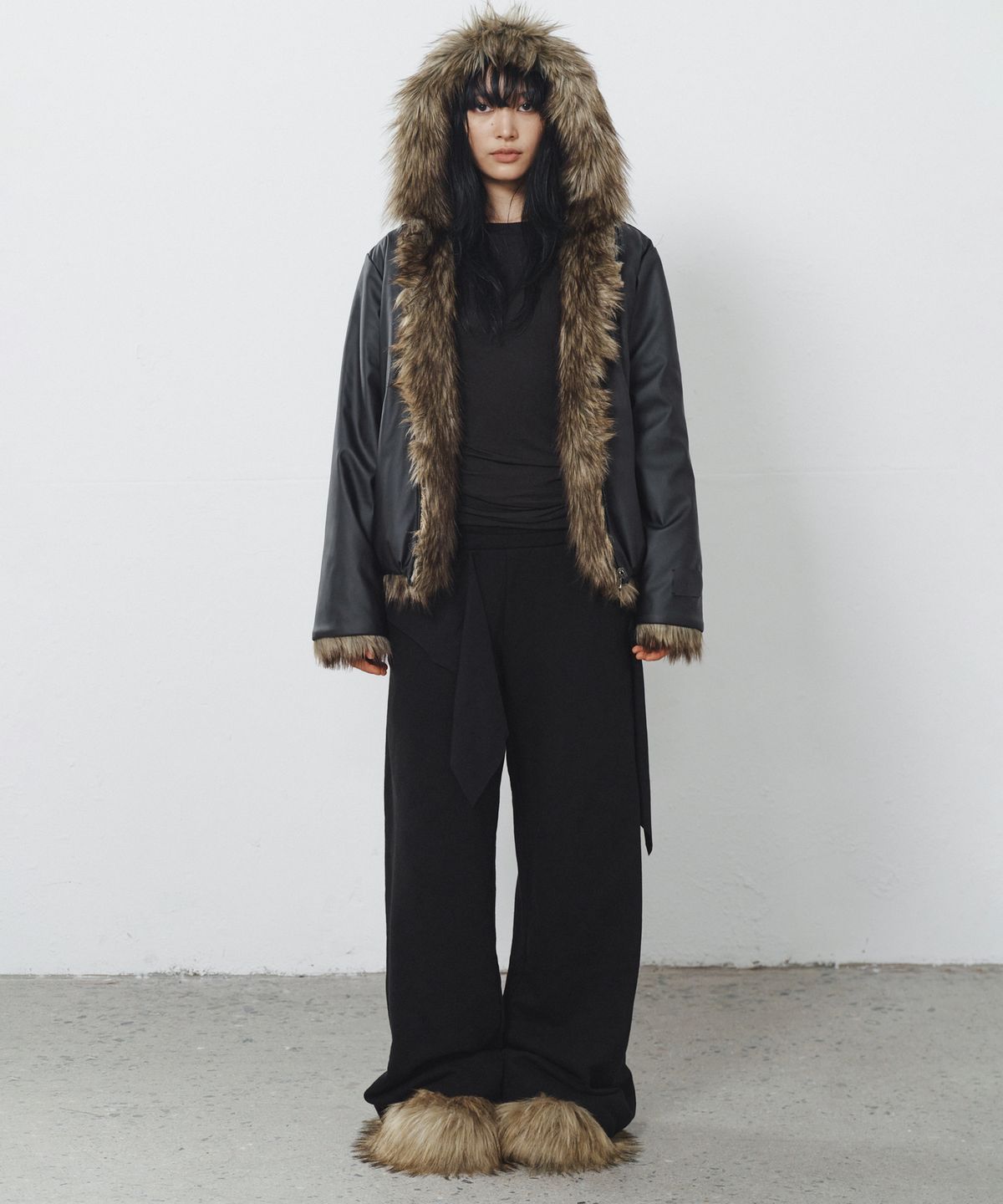 나체(NACHE) REVERSIBLE HOODIE FAUX FUR JACKET LEATHER BROWN