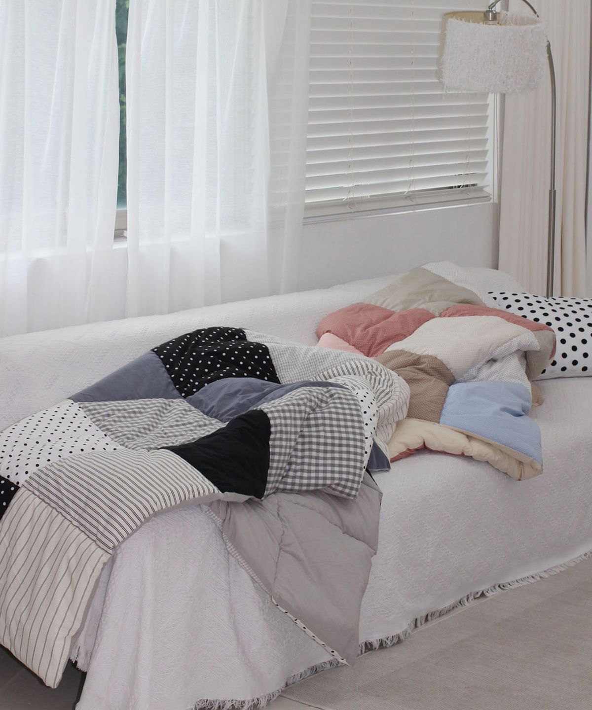 유라이크홈(YOULIKEHOME) 멜로우 도트 패치워크 차렵이불 Mellow Dot Mix Patchwork Bedding