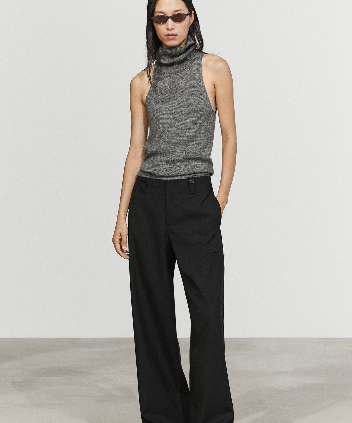 마시모두띠(MASSIMO DUTTI) 밑단 버튼 디테일 카고 스타일 팬츠