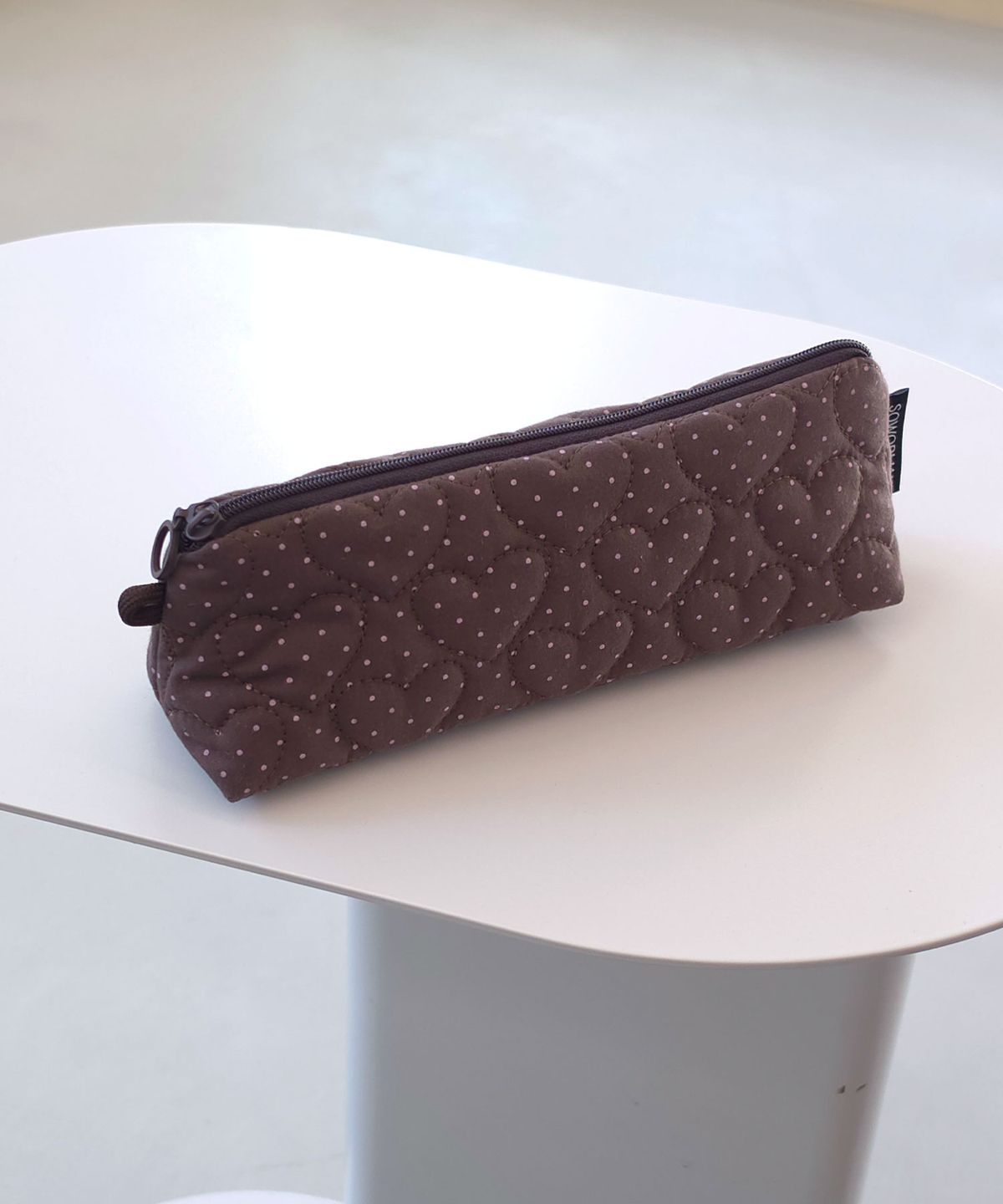 소월리안(SOWORLIAN) 삼각지퍼 펜슬파우치_쁘띠도트 Brownie