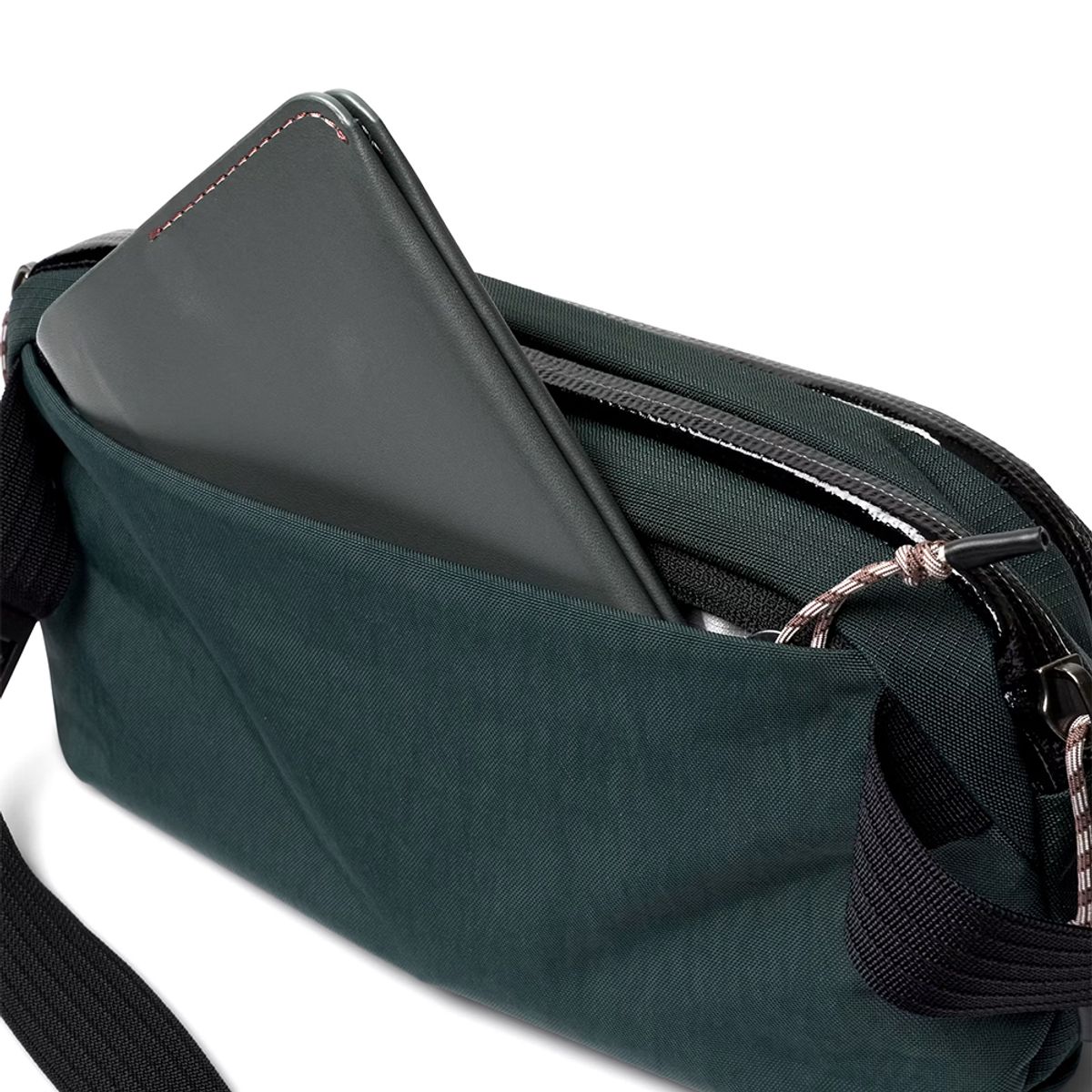 벨로이(BELLROY) 벤처 레디 슬링백 2.5L(BIVA-DON-213) - 딥오션