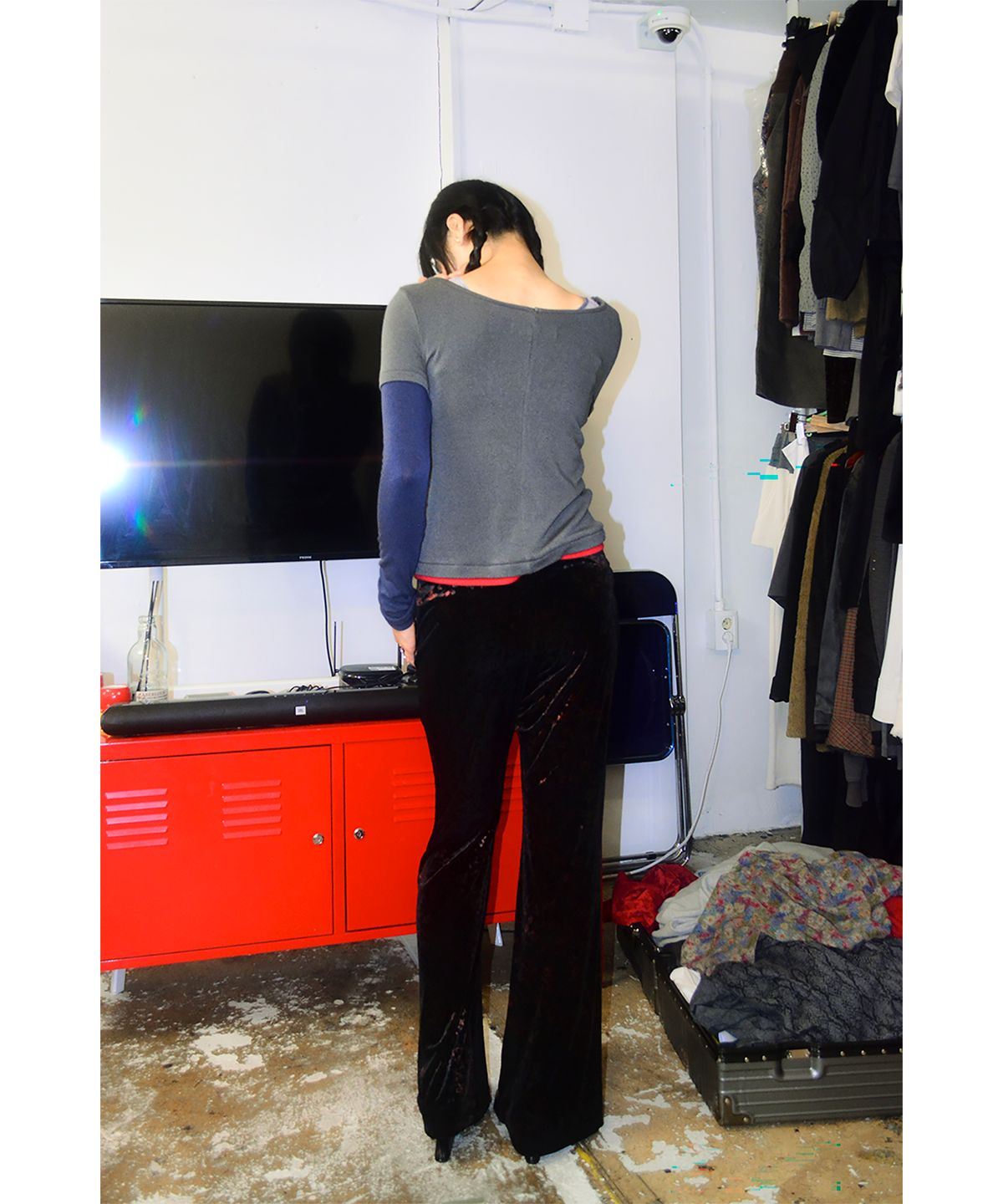 스틸레써디(STILLLETHARDY) 파이프드 넥 레이어드 탑