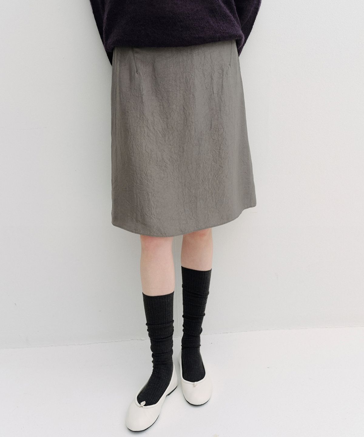 블랭크03(BLANK03) embroidery silky midi skirt (ash brown)