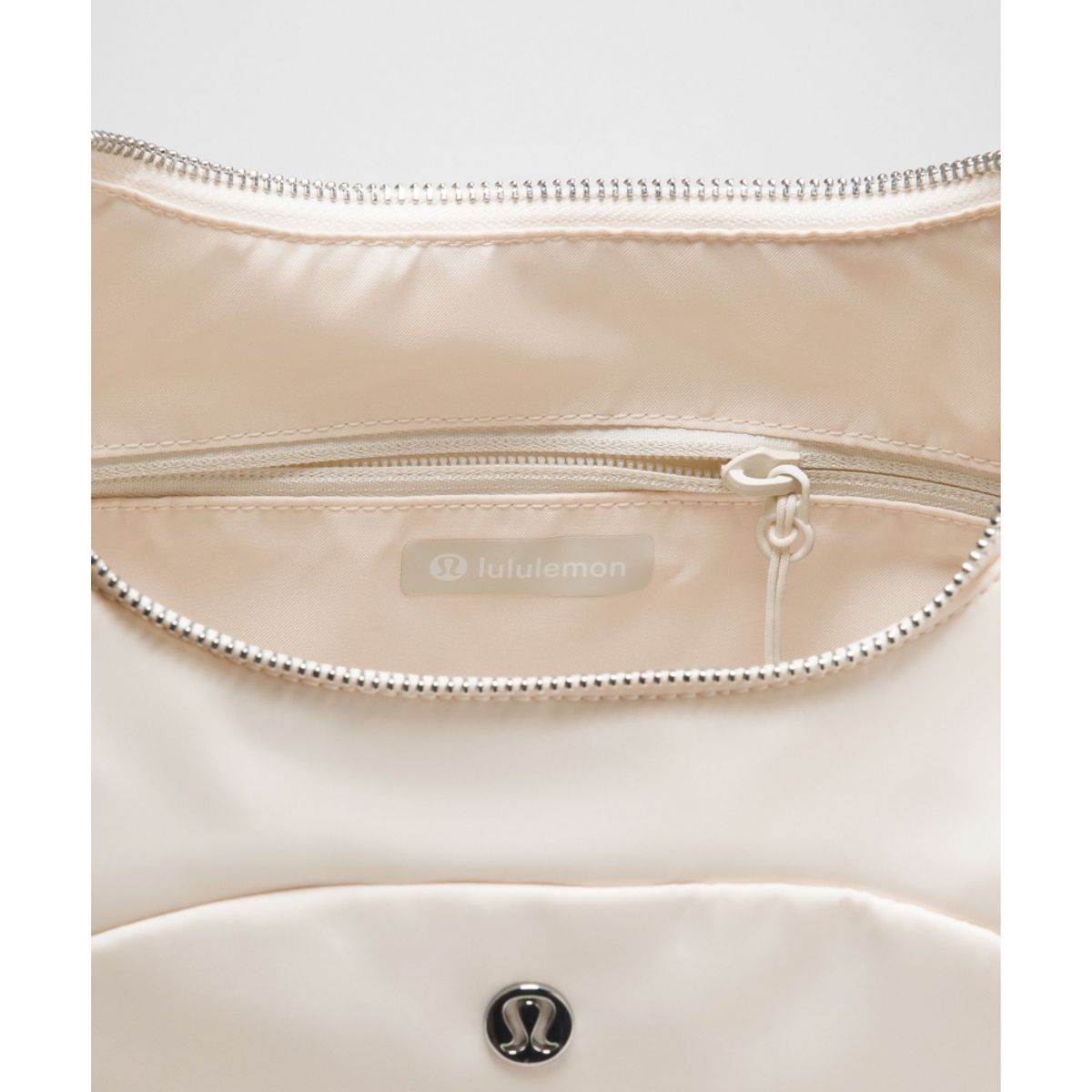룰루레몬(LULULEMON) 시티 에센셜 컨버터블 숄더백 7L  LTIV SLVR
